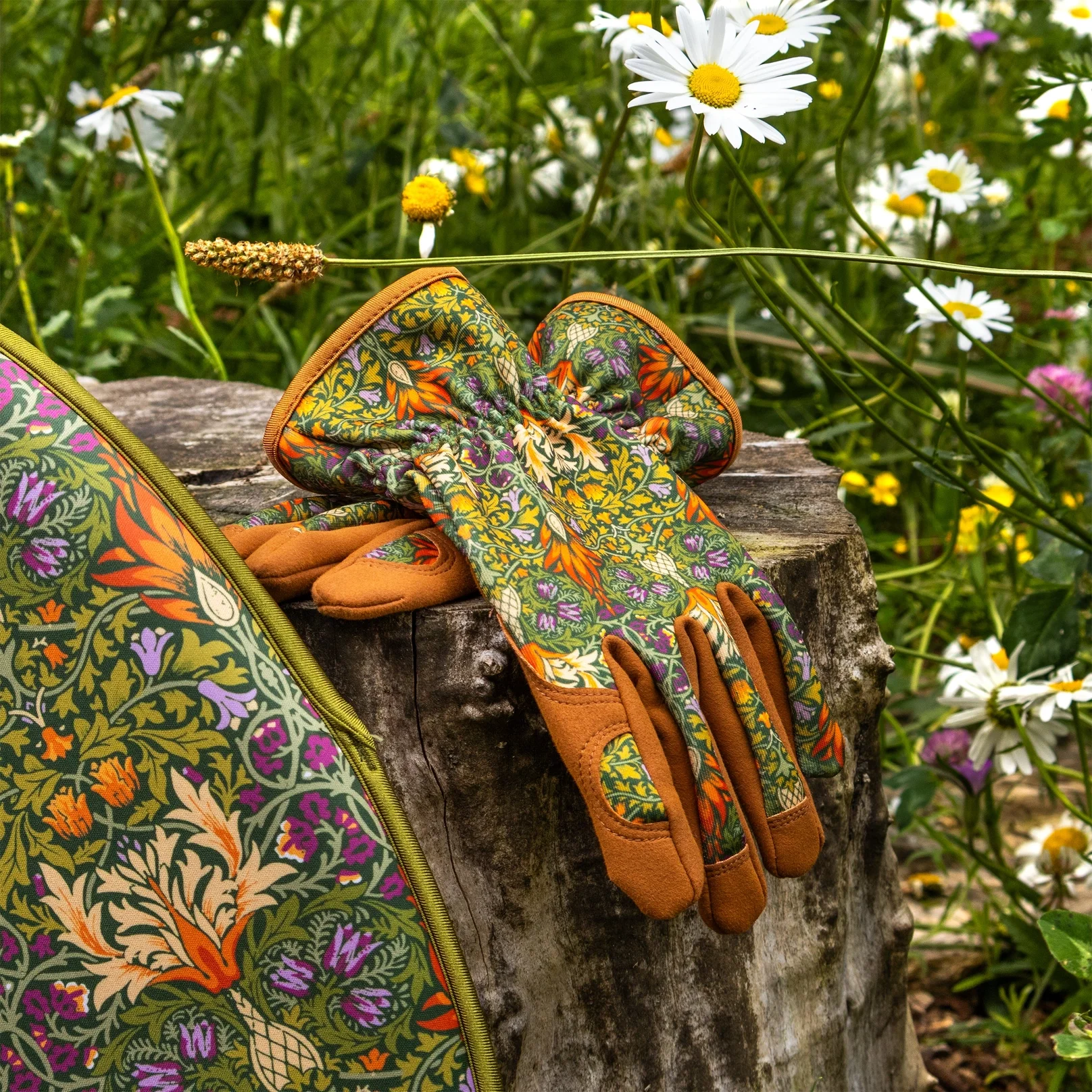 glove 4.webp