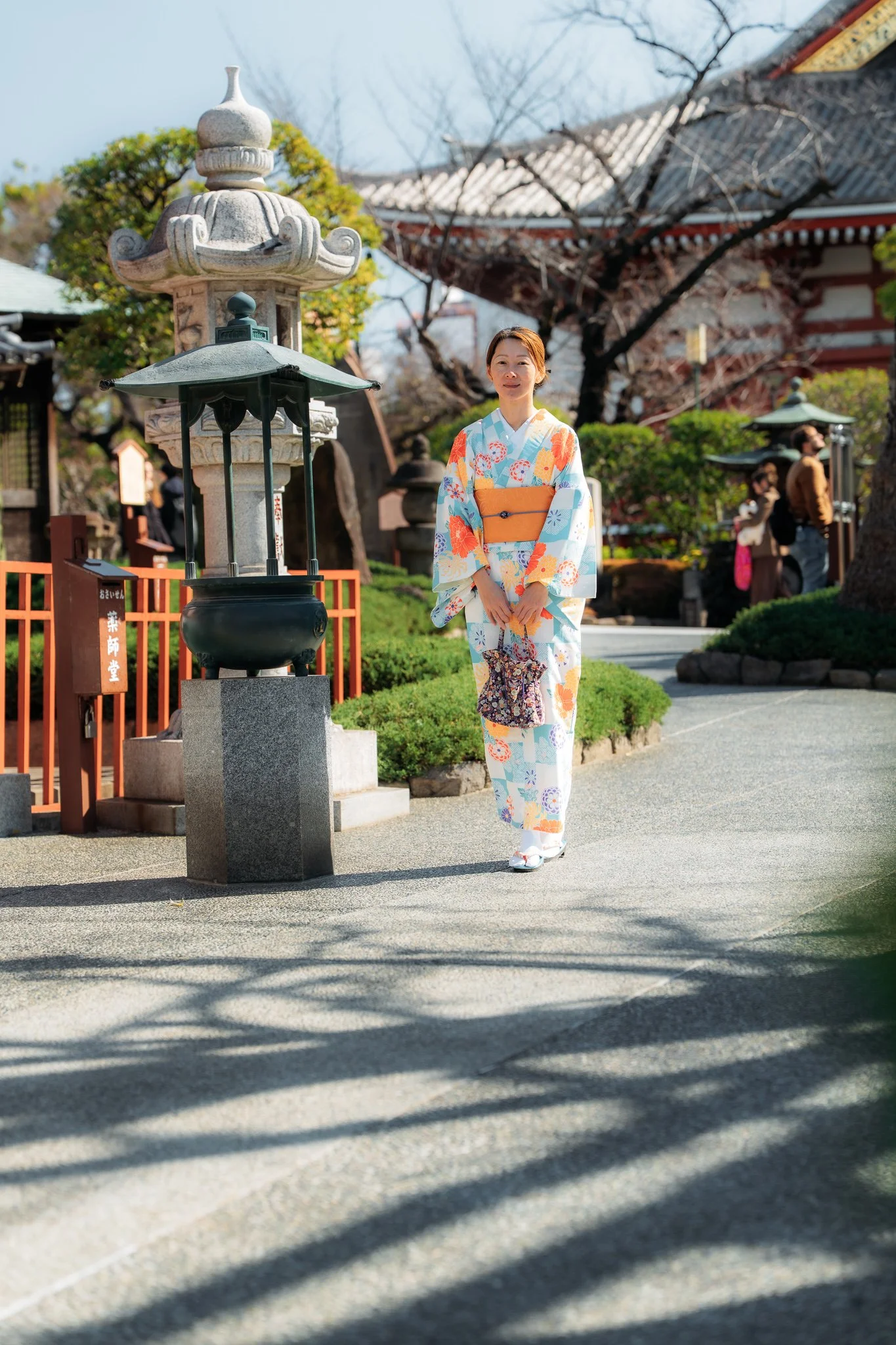 tokyo-family-kimono-photoshoot-asakusa-sensoji-54.jpg
