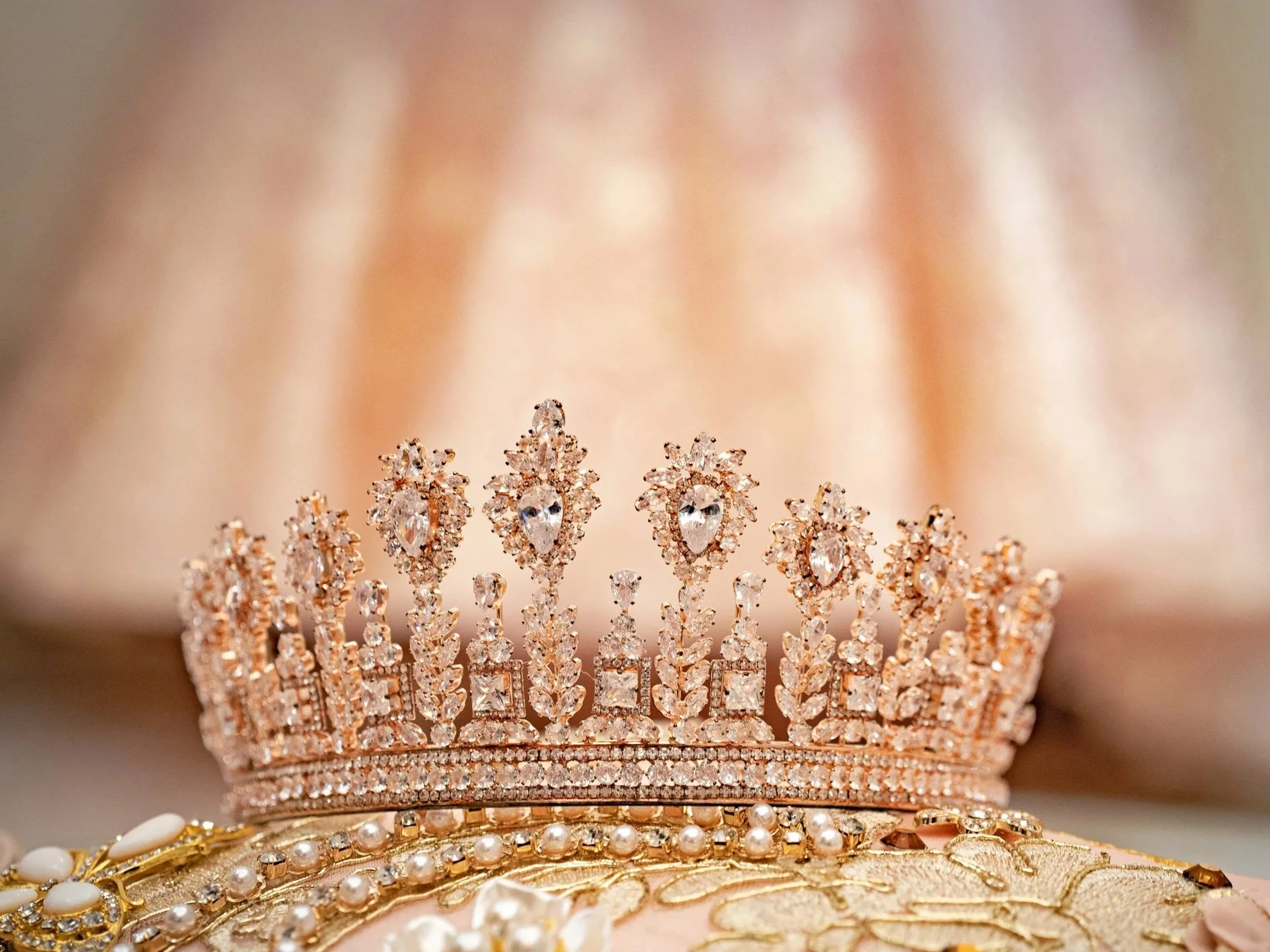 quinceañera crown