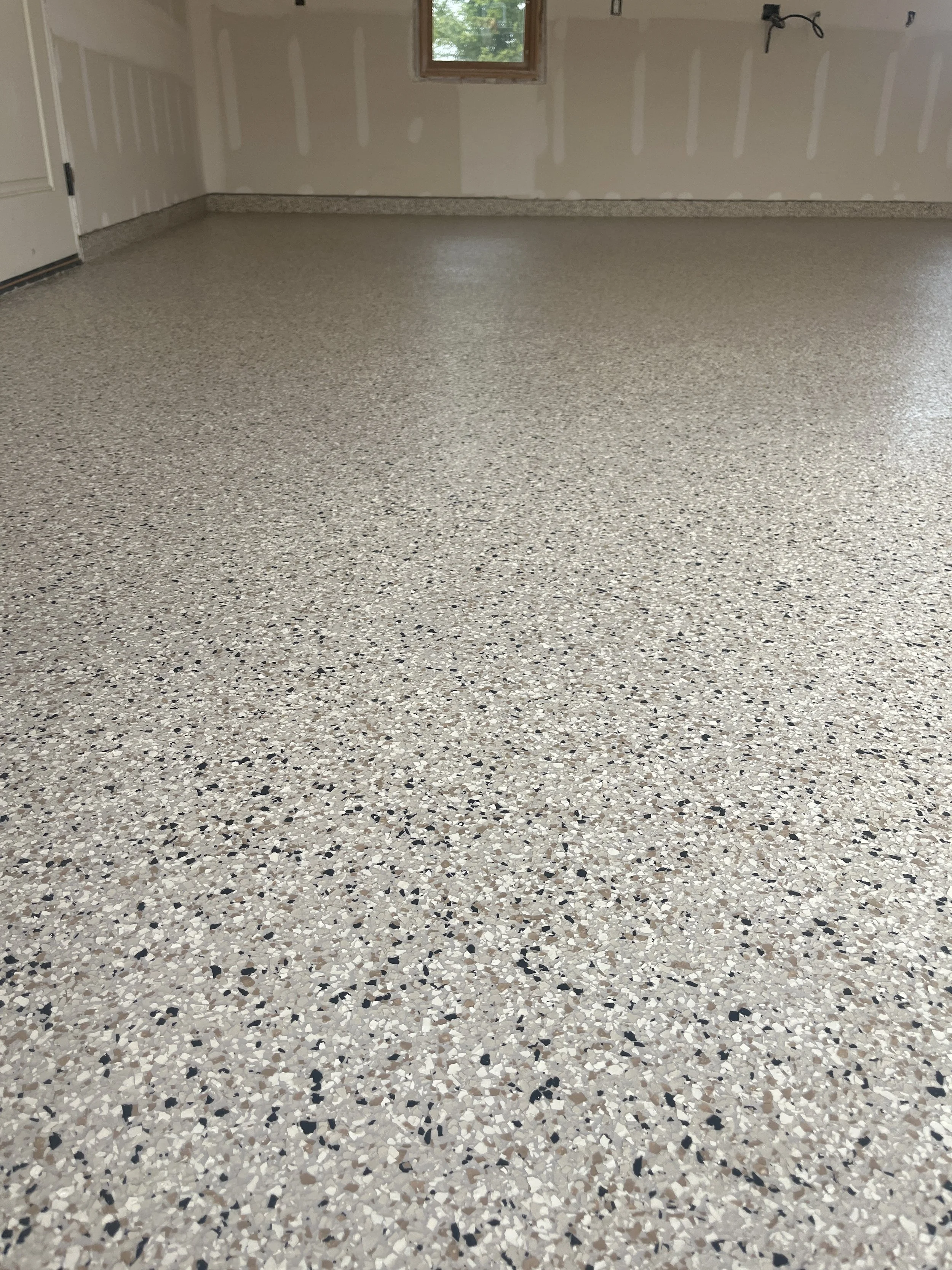 Epoxy Flake garage floor in Cedar Rapids, Iowa