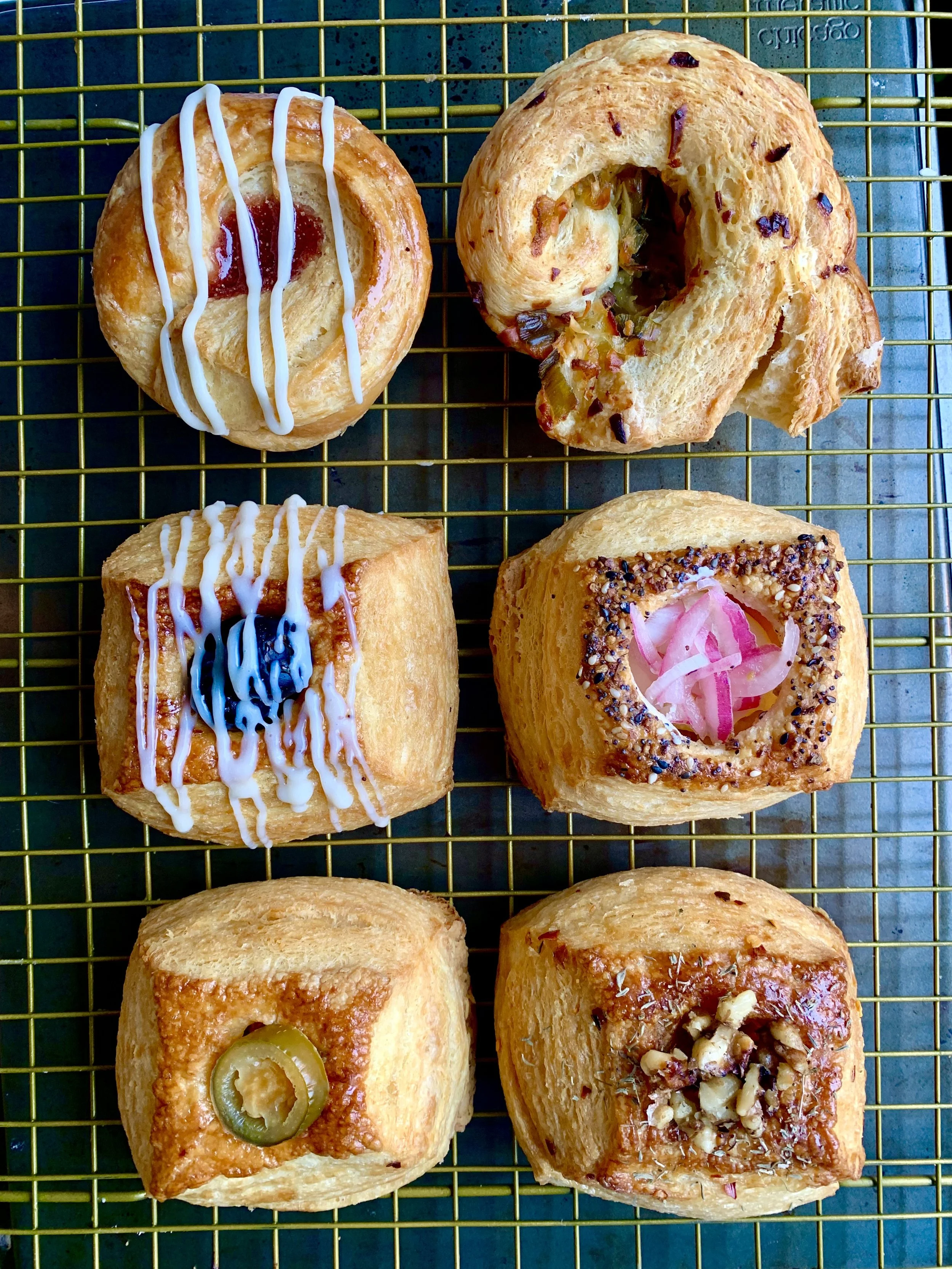 Assorted Pastry Box (12)