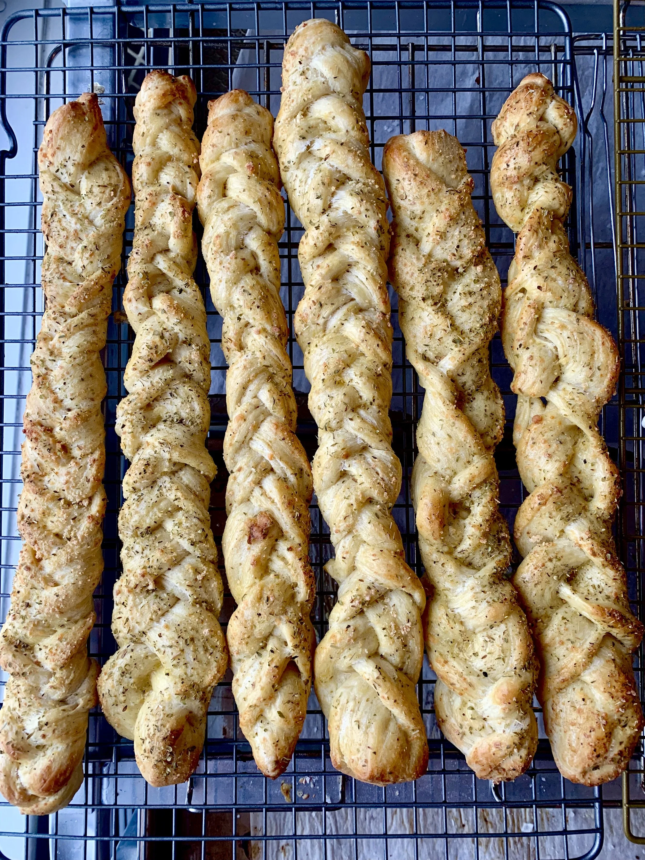 NEW: Garlic Parmesan Bread Braids (6)