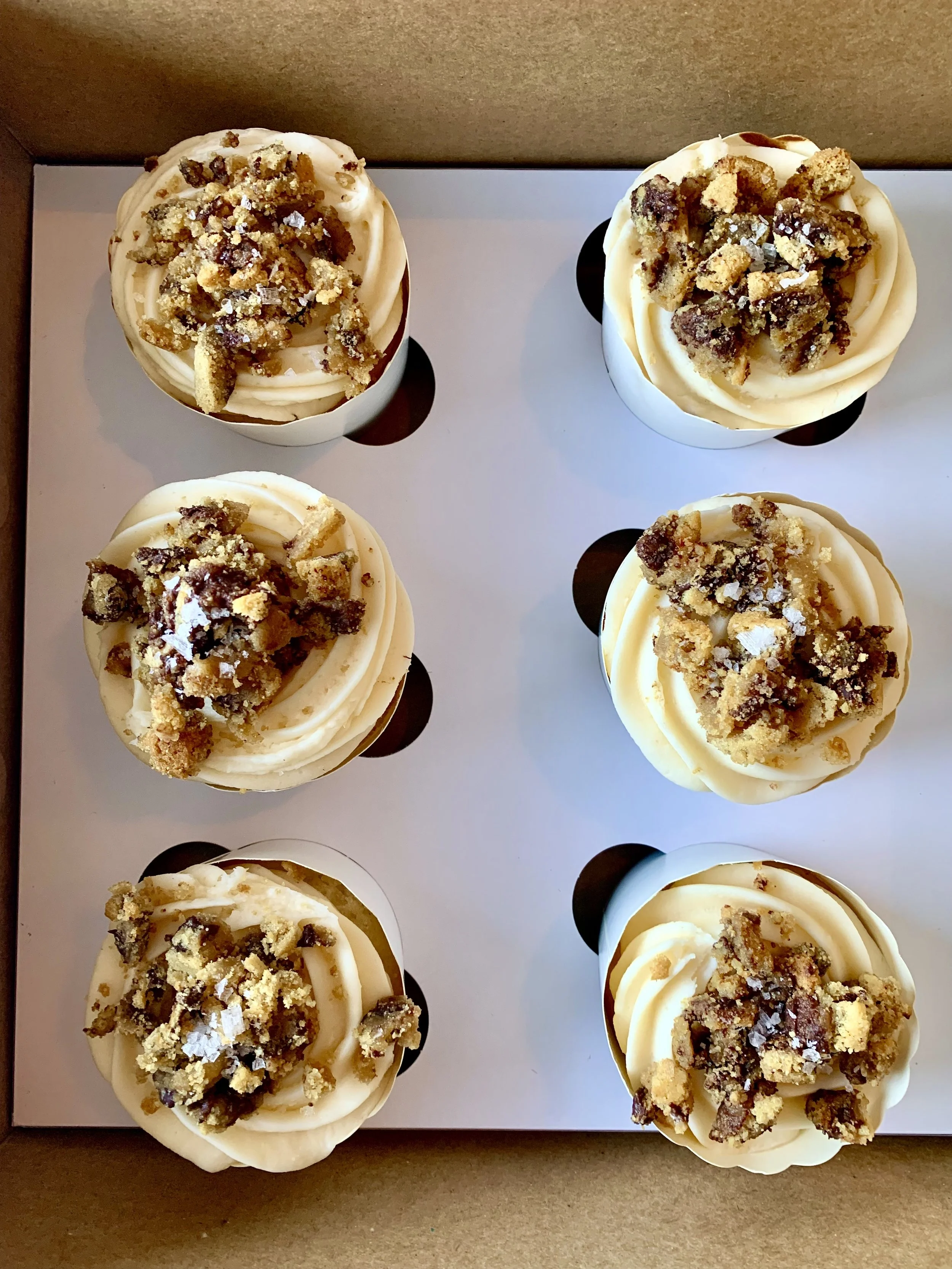Sea Salt Chocolate Chip Cookie Cupcakes (6)