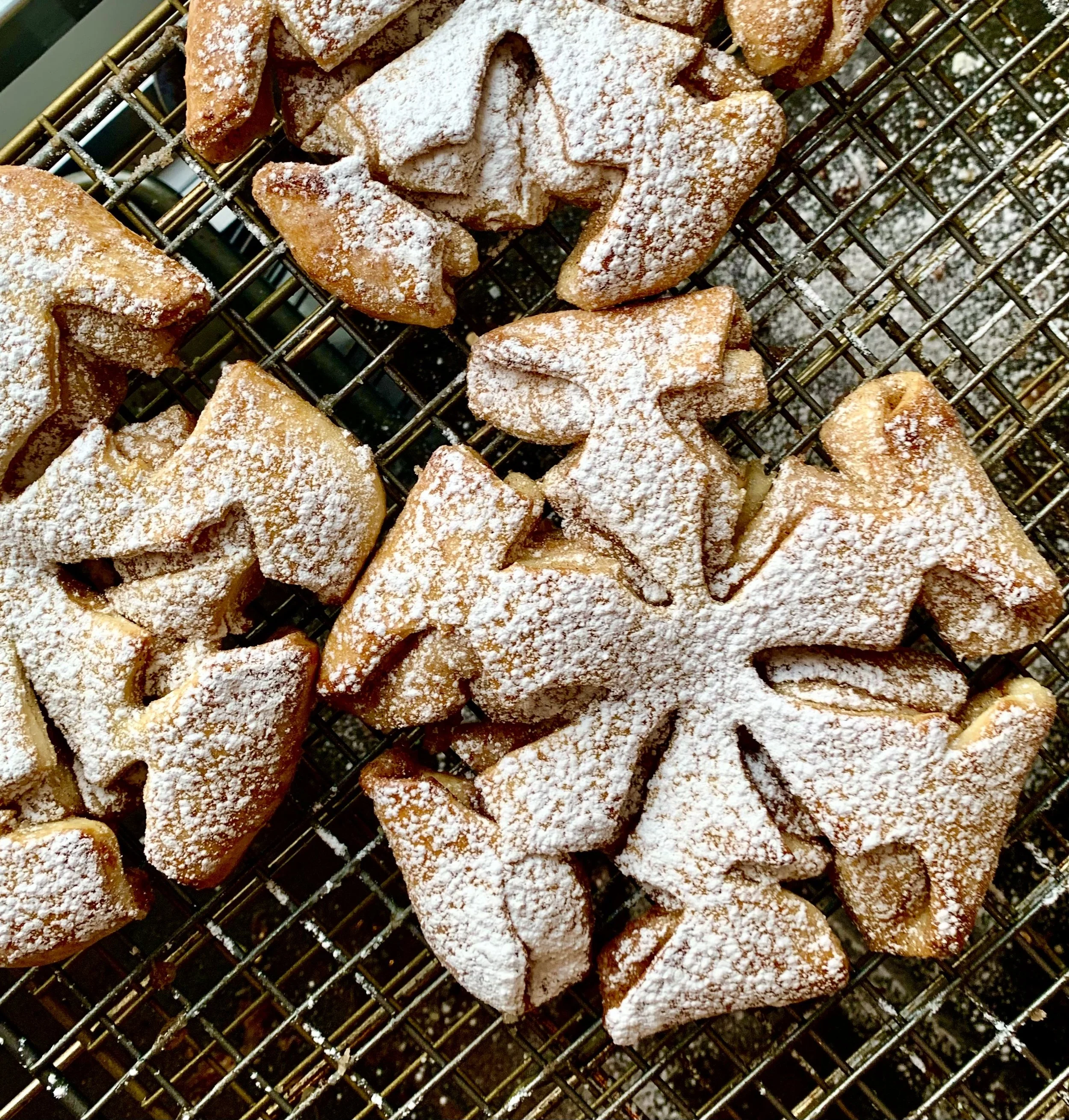 NEW: Cinnamon Snowflakes (6)