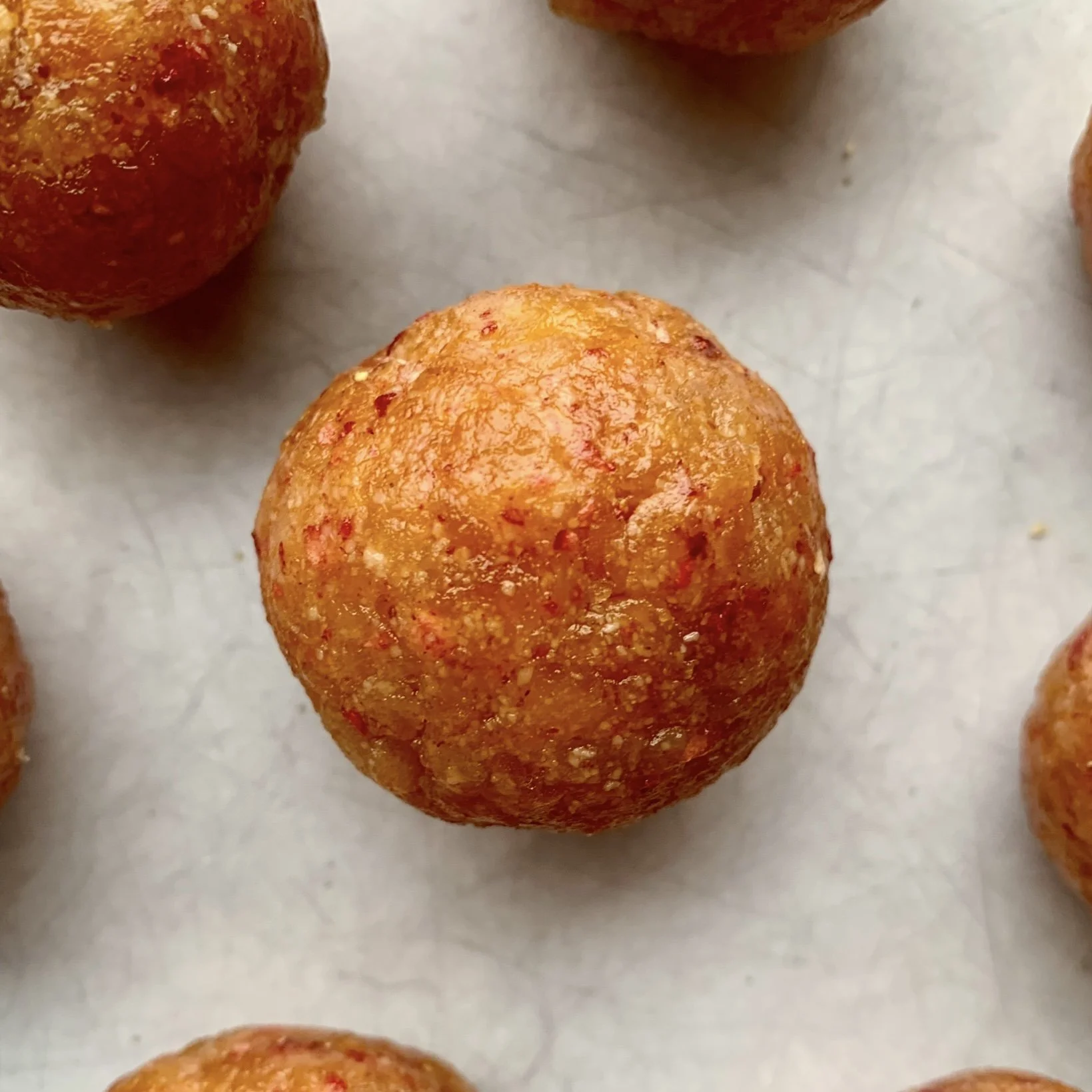 Strawberry, Mango & Apricot Energy Bites (6)