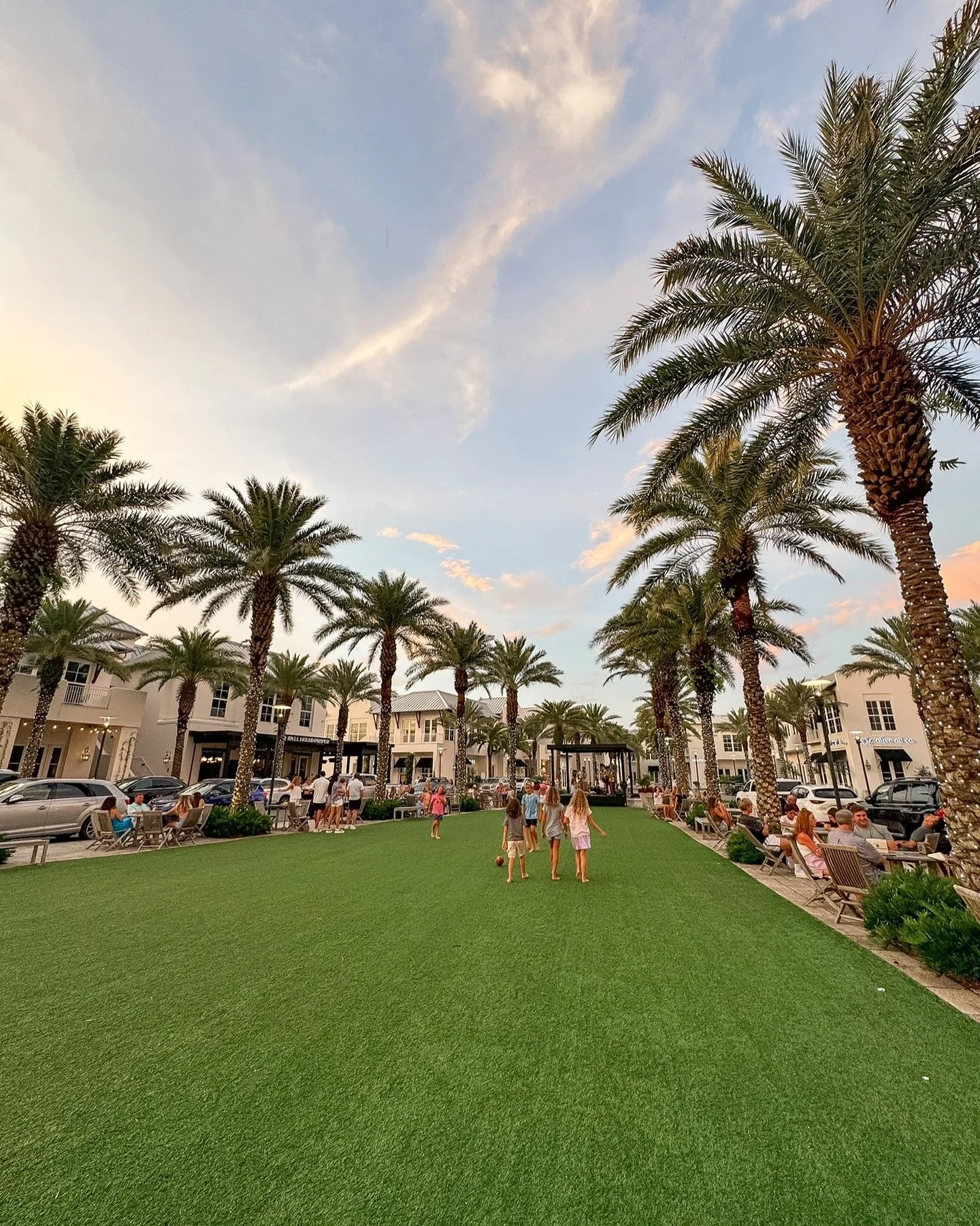 Top 5 Kid-Friendly Restaurants on 30A (2026 Local Mom’s Picks)