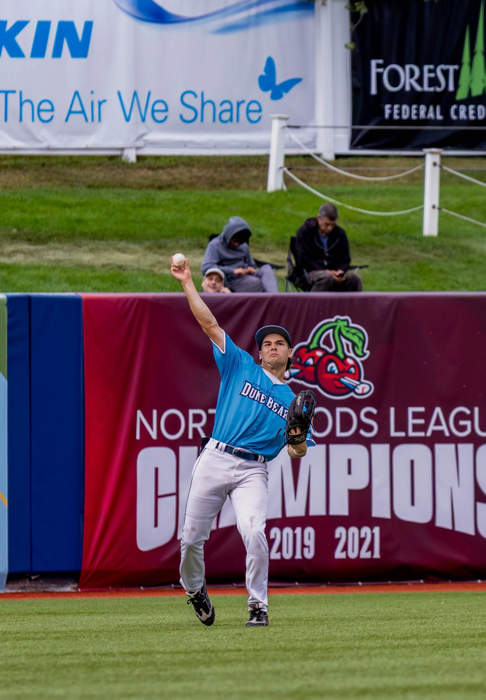 kucharczyk outfiled throwing 3.jpg