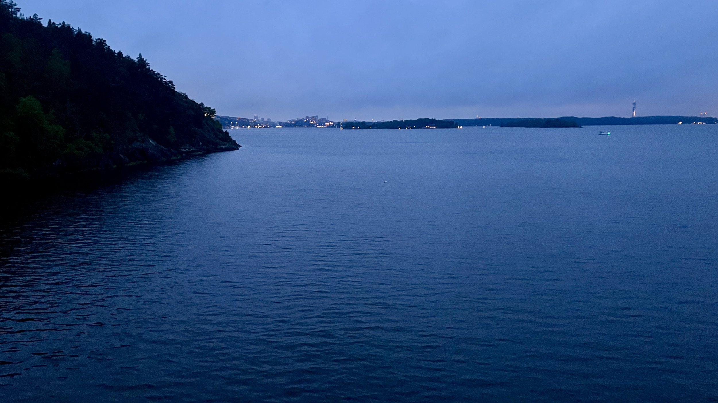 We took a taxi back to our hotel at 1am where it was still fairly light outside.