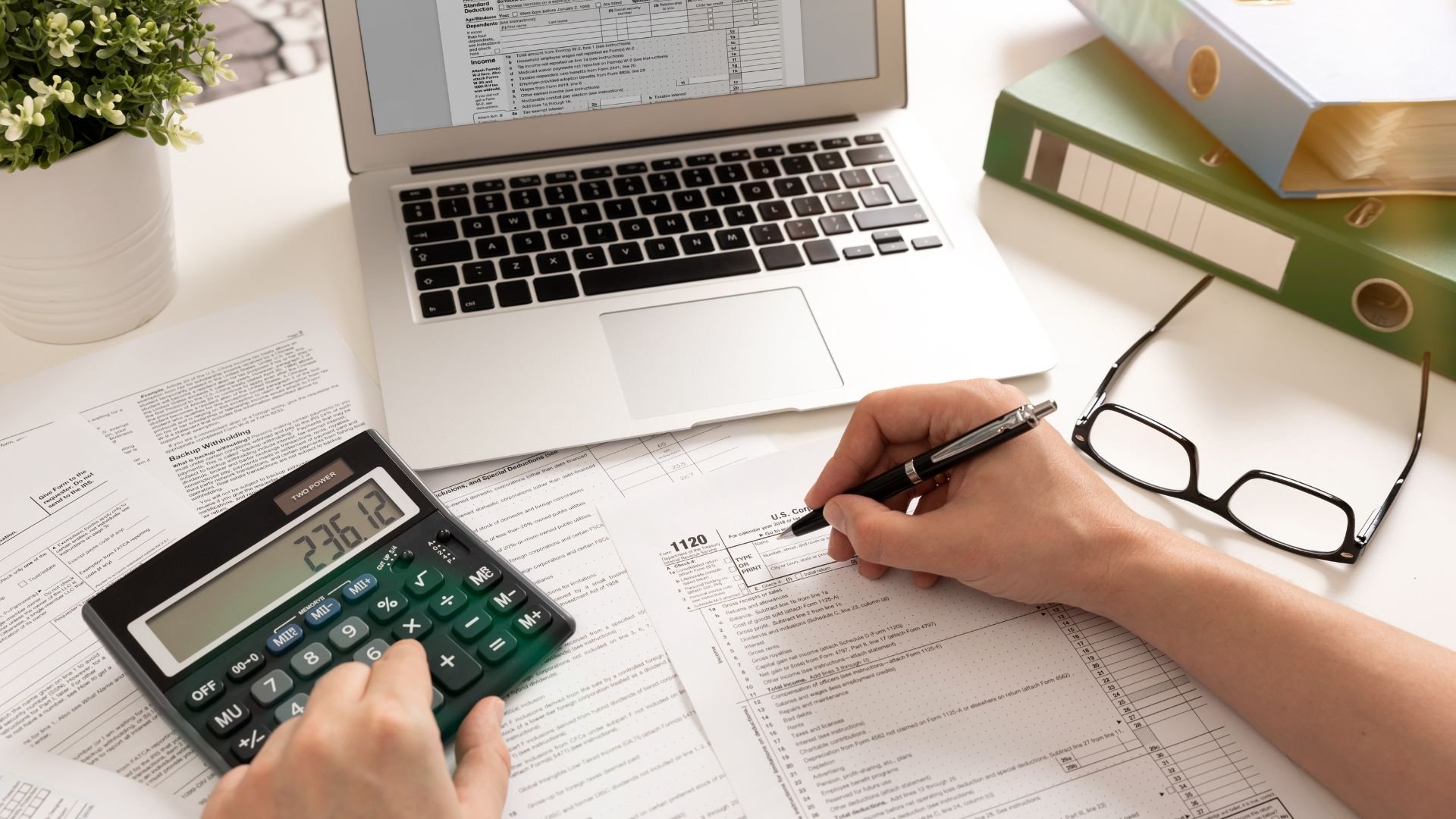 How Debt-to-Income Ratio Affects How Much House You Can Afford