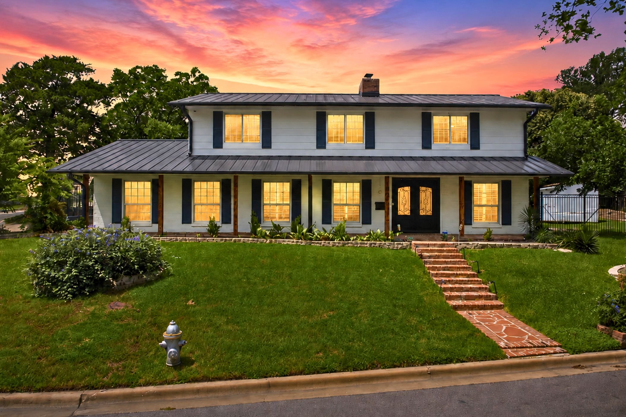 3409 Lakeside Drive.jpg