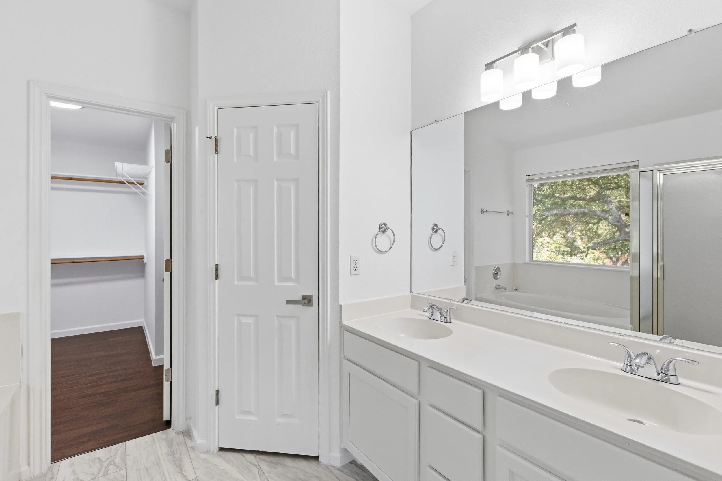 Home-8076.jpg