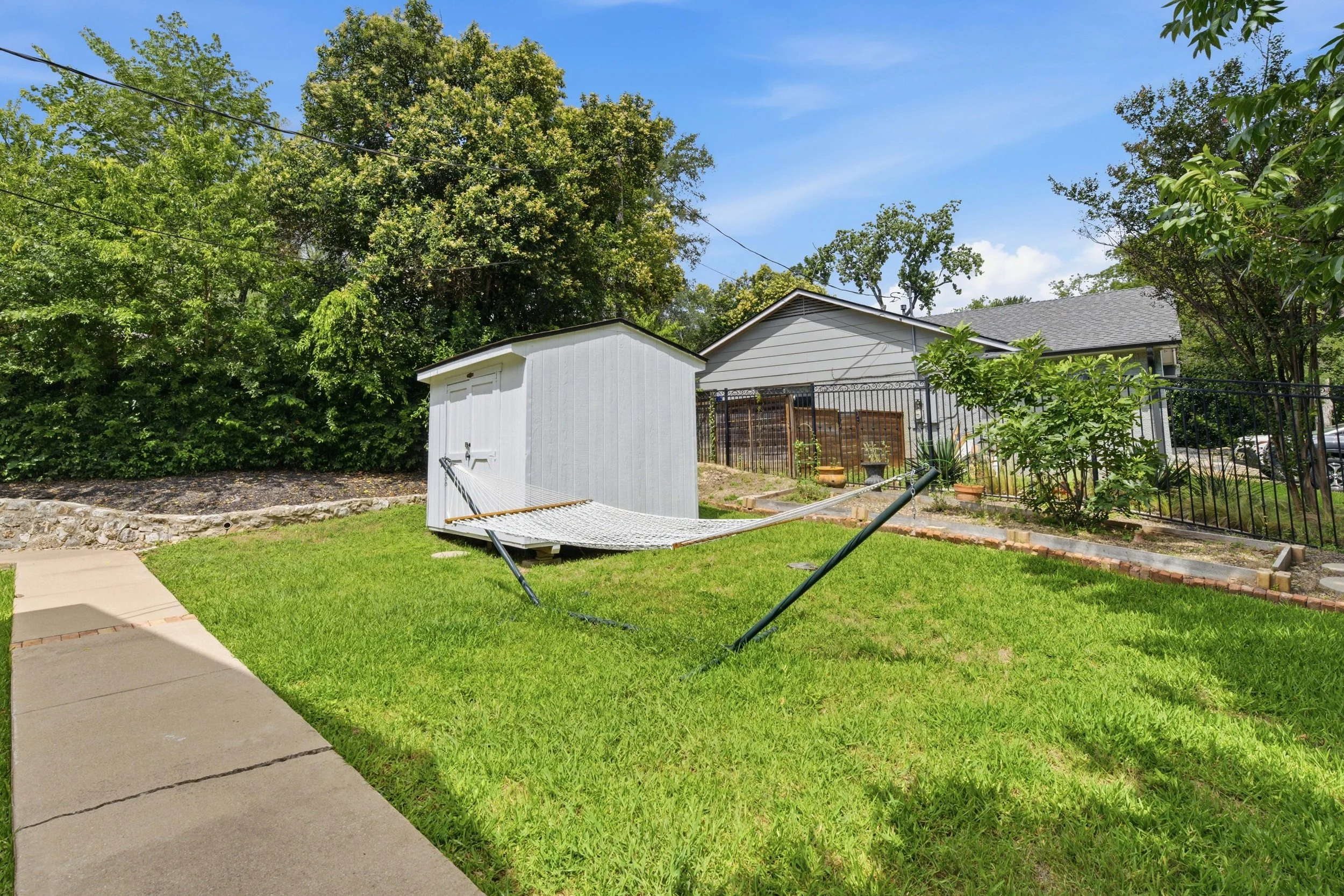 Home-500593.jpg