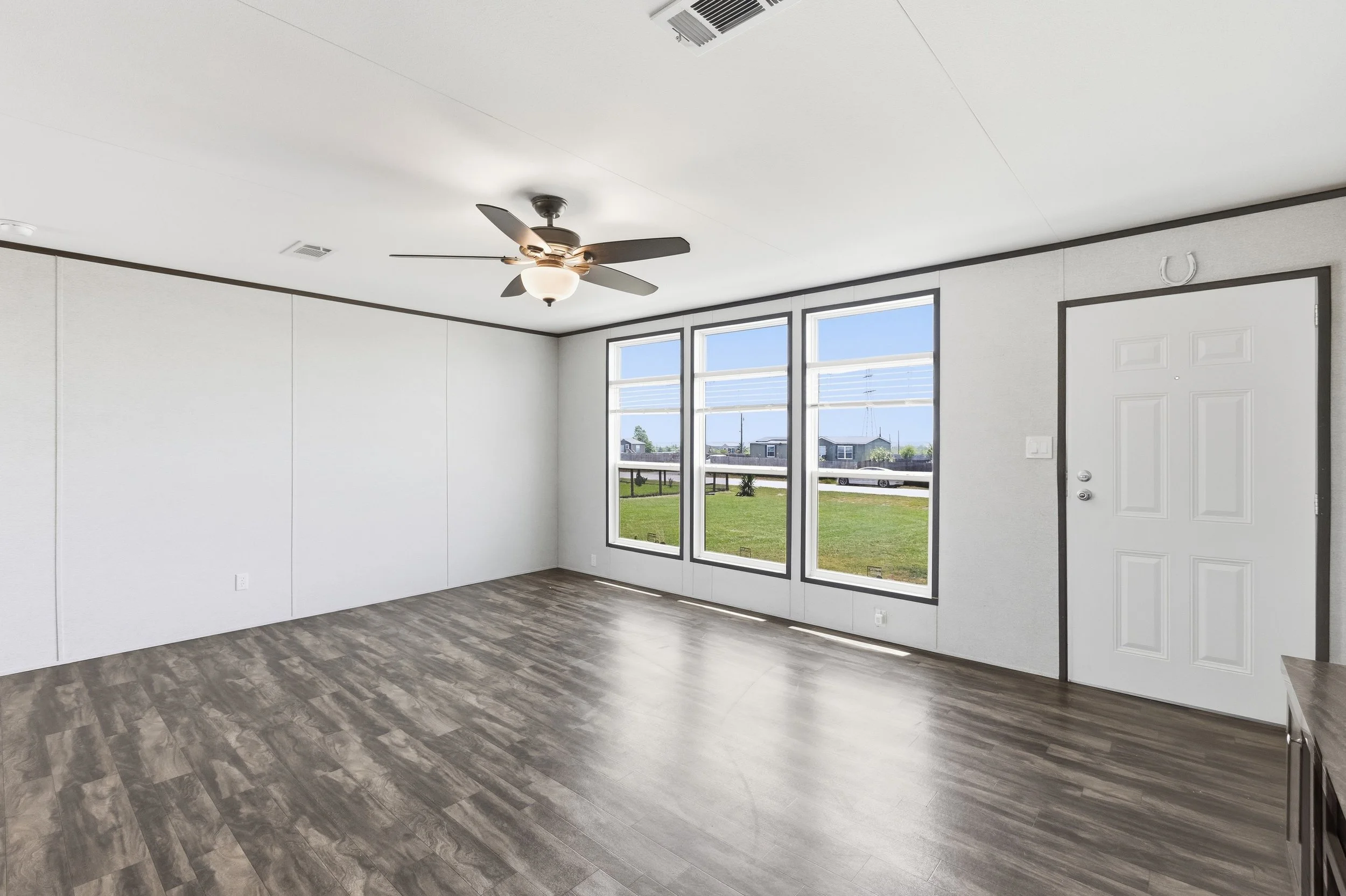 Home-0124.jpg