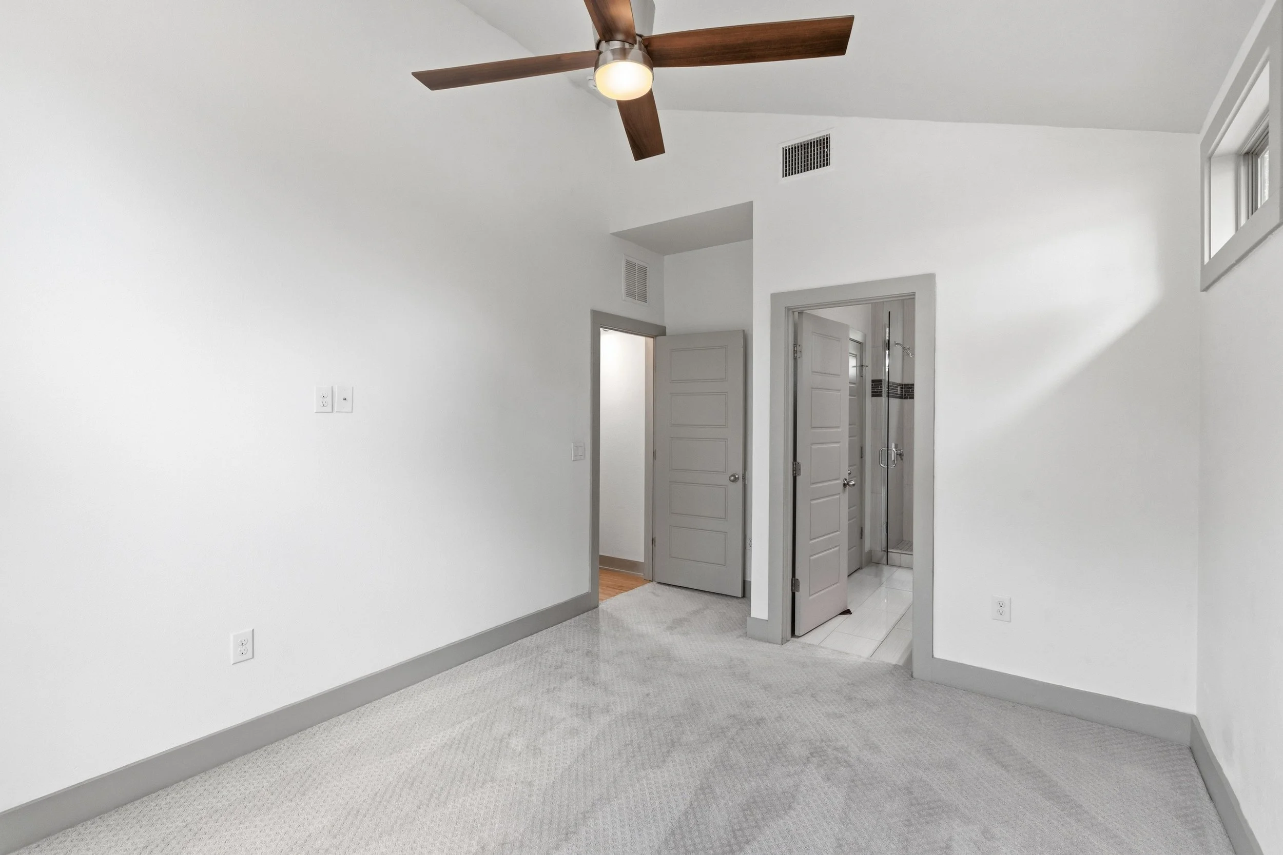 Home-3118.jpg