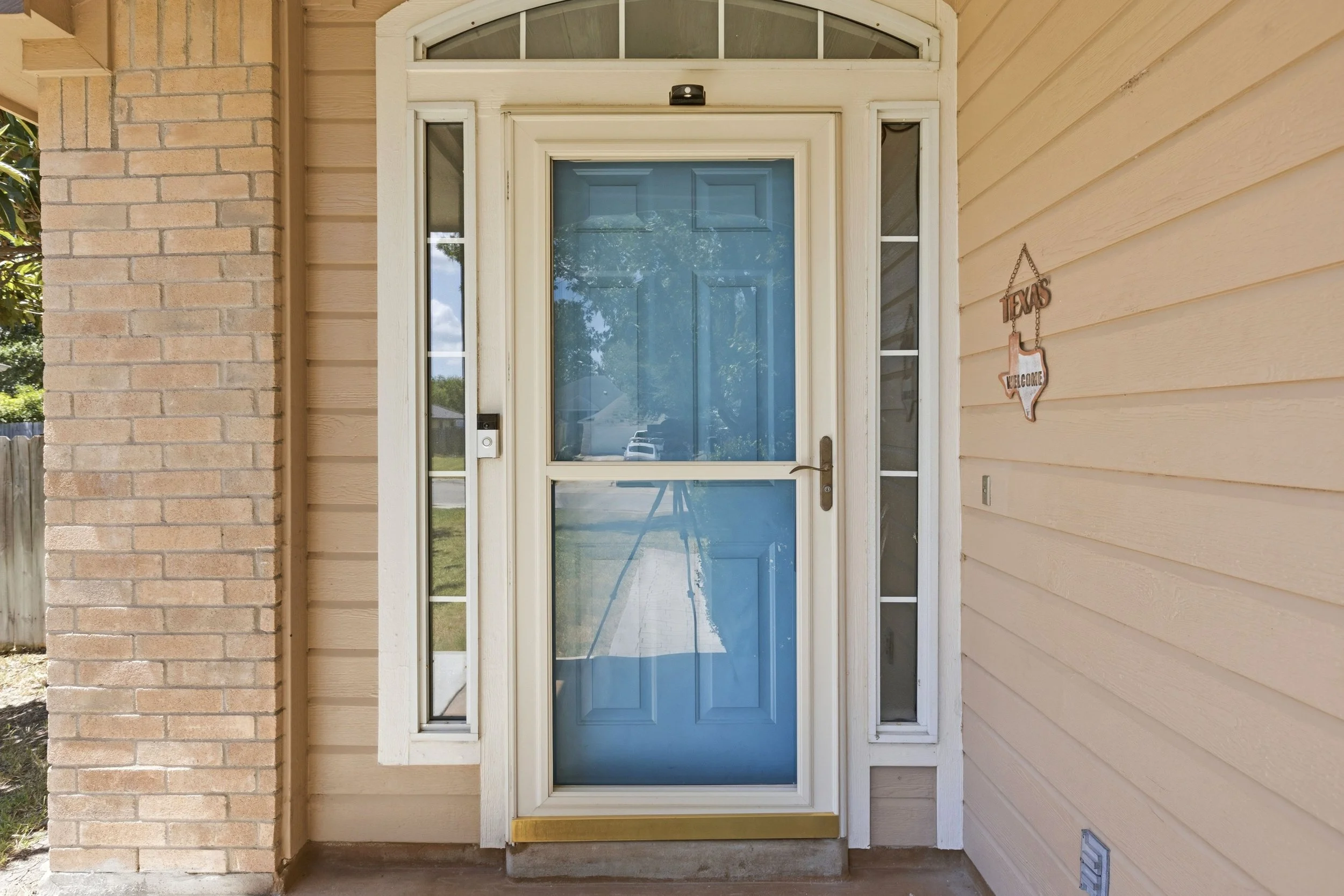 home-6493.jpg