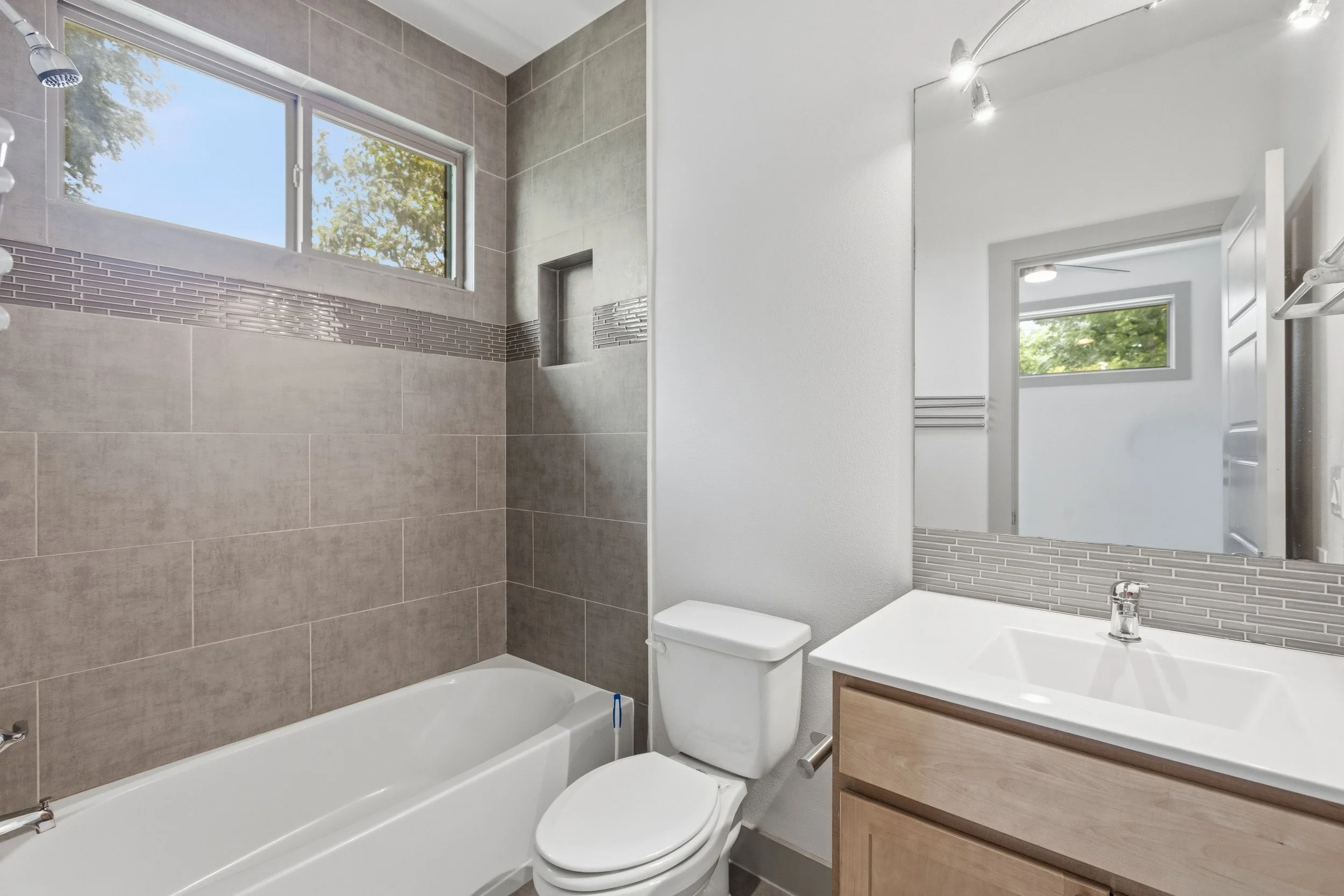 Home-3103.jpg