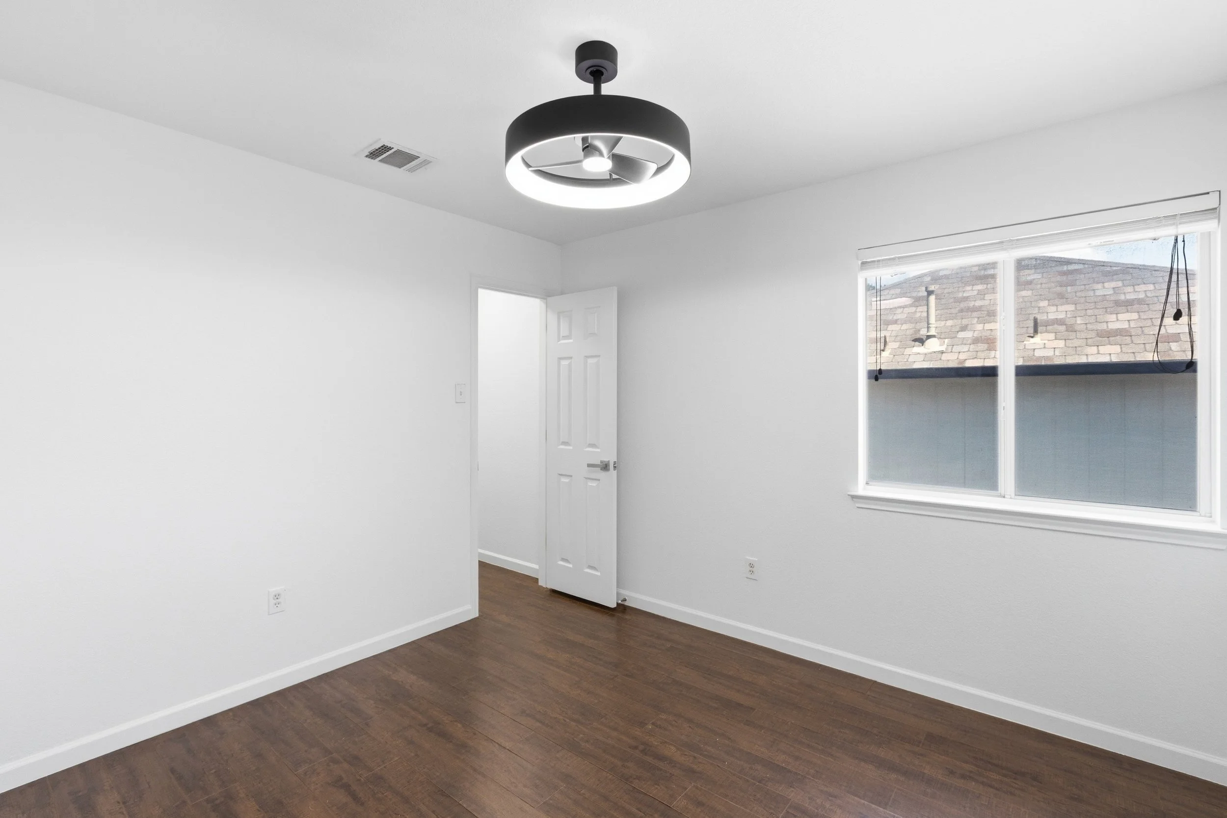 Home-8111.jpg