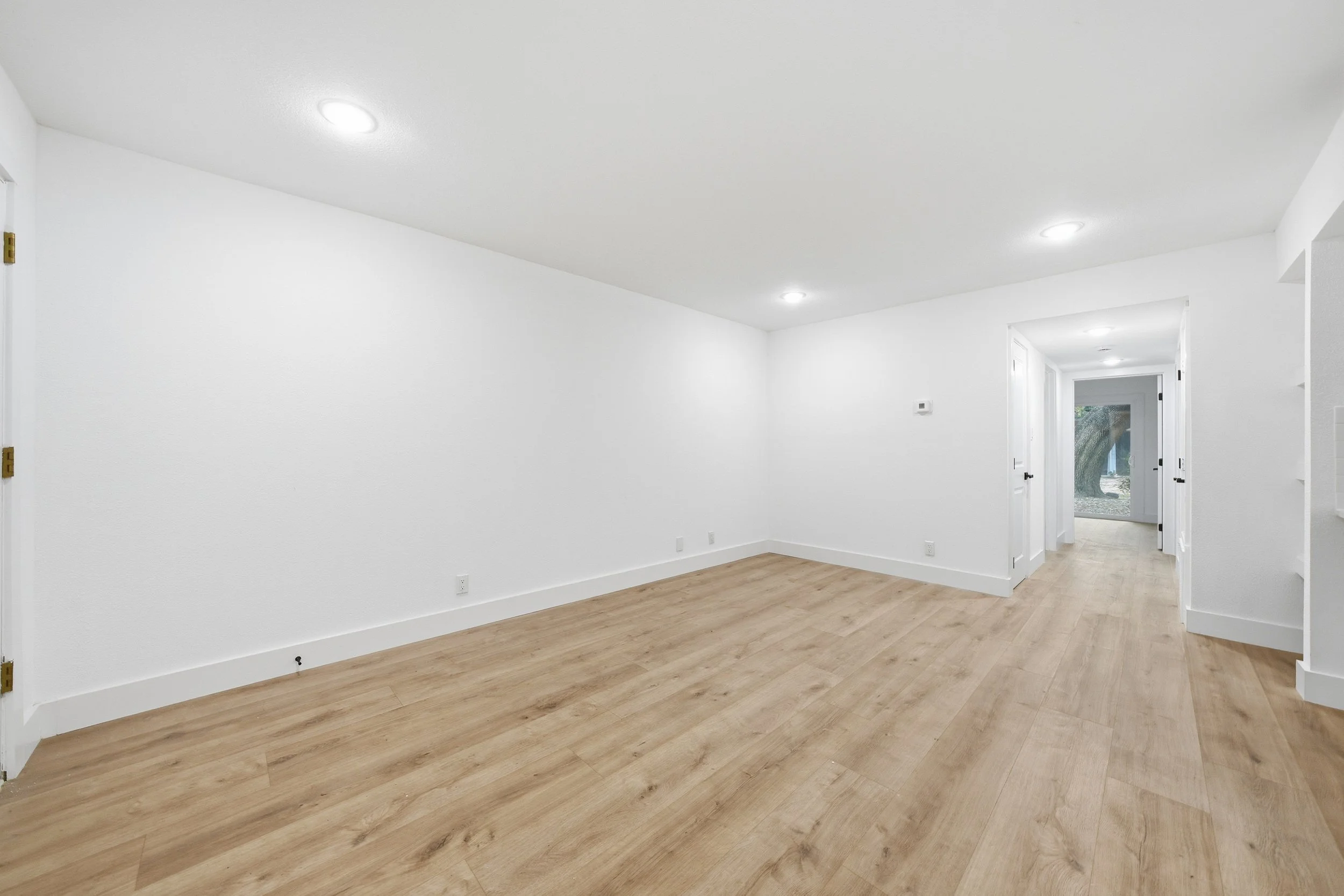 Home-500011.jpg