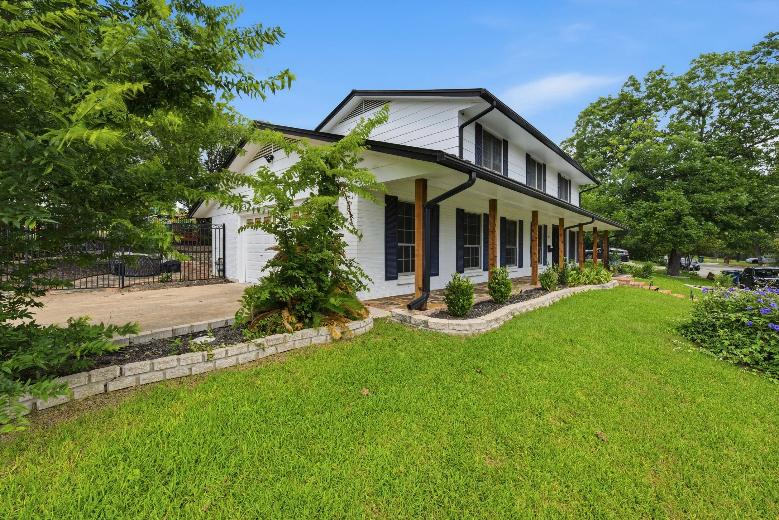 Home-500605.jpg