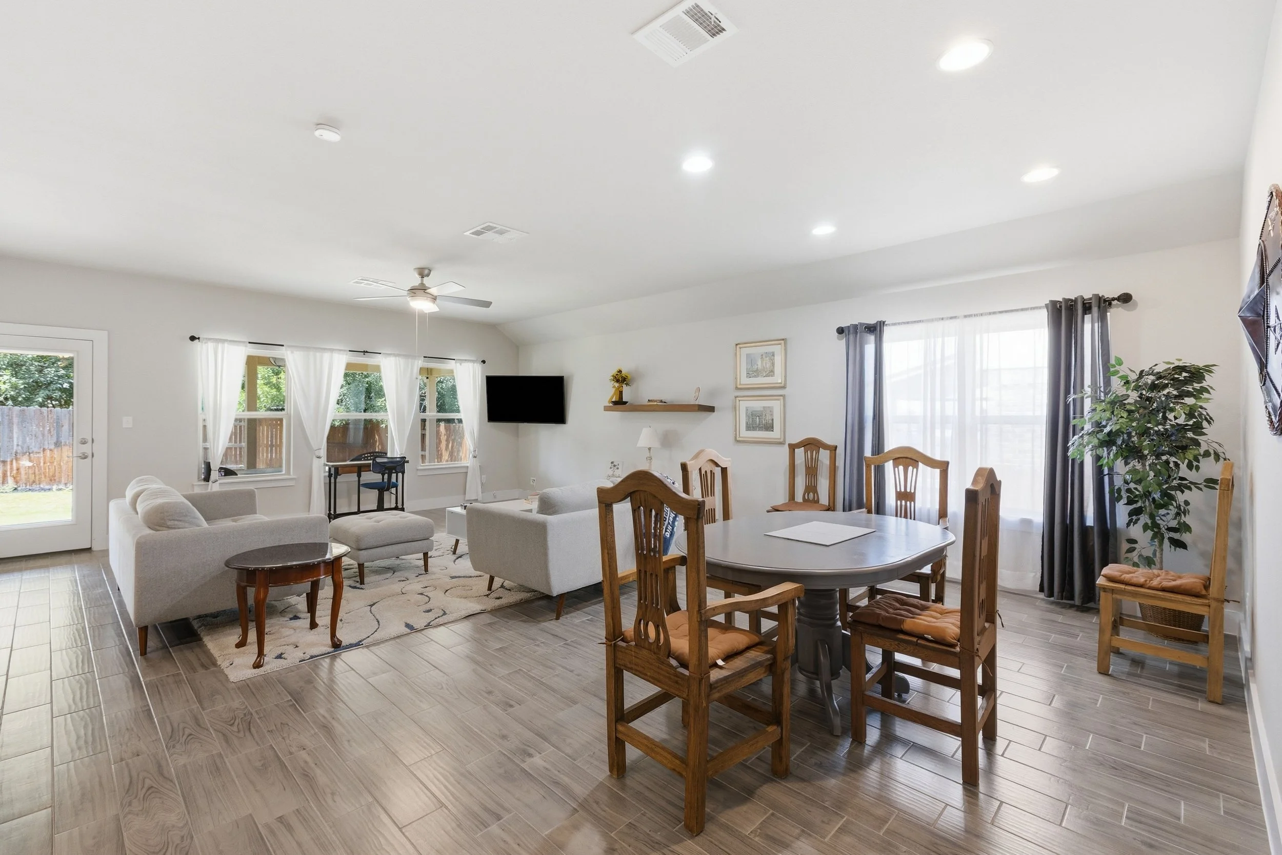 Home-3237.jpg