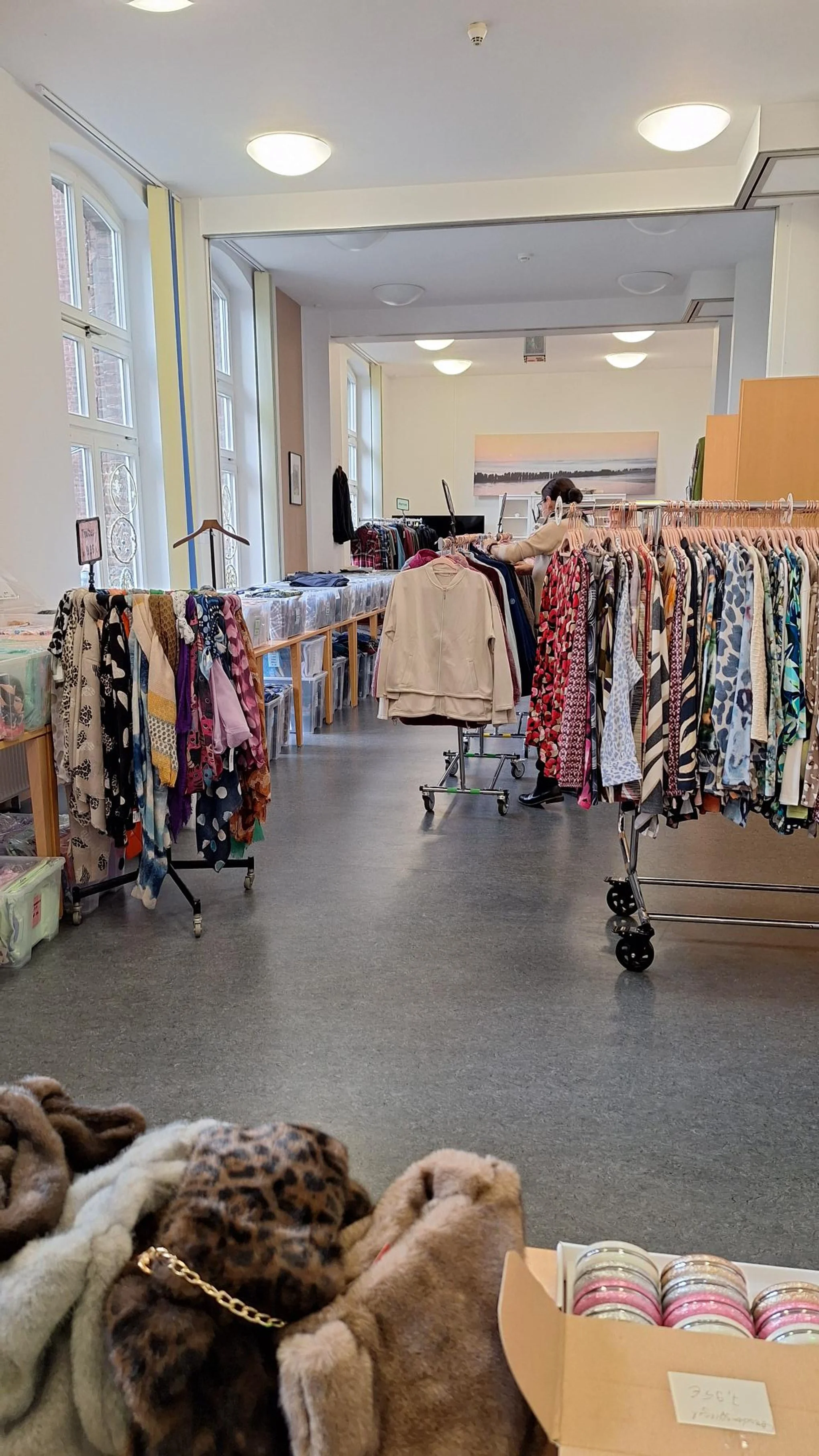 Aus dem leeren Gemeinschaftsraum wurde ein Modegeschäft!