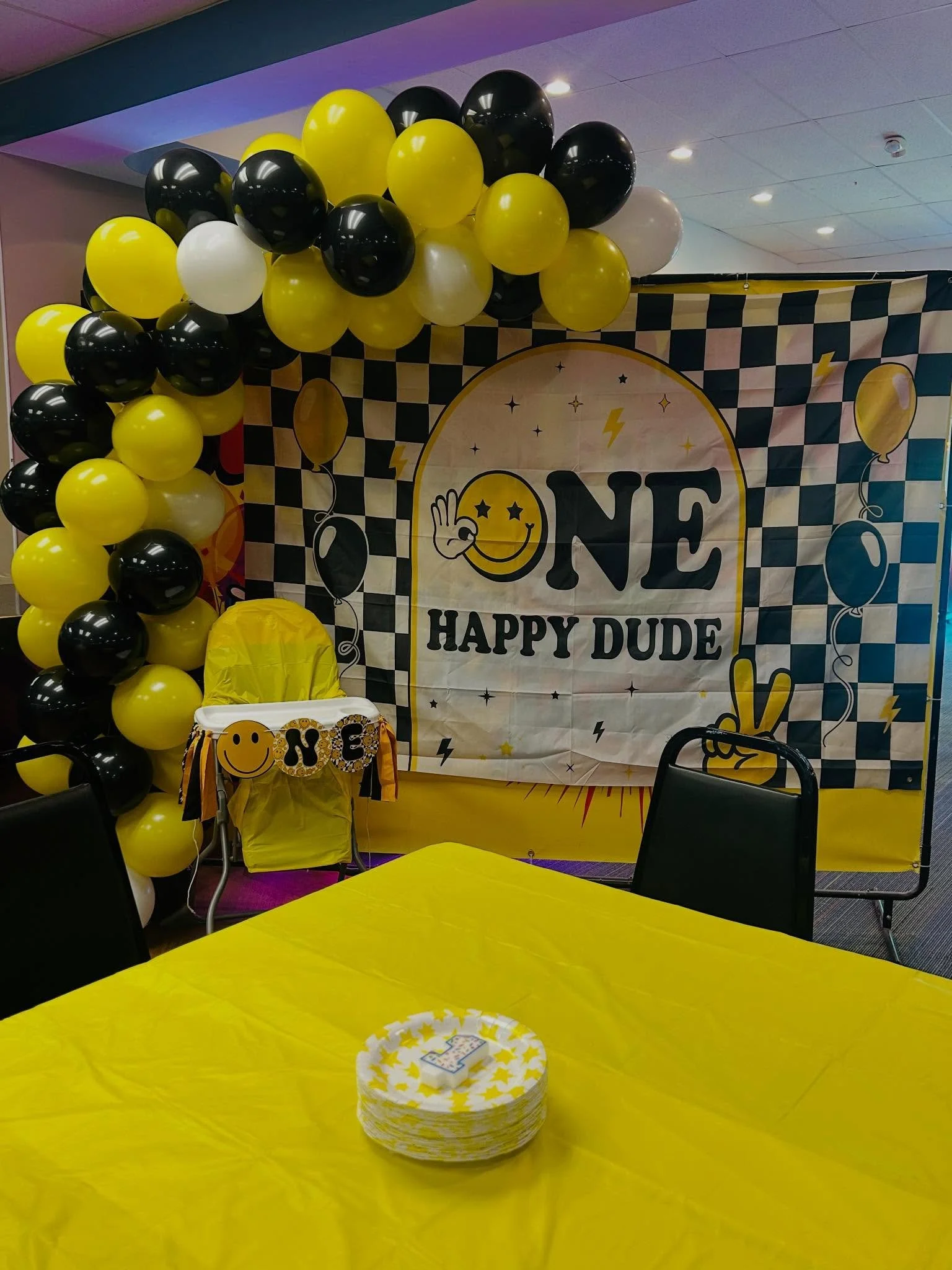 LAKEWOOD LANES CAN DO IT ALL!!! Great party planning committee!!! #ONE HAPPY DUDE