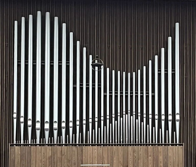 The Austin pipe organ installed by Austin Organs, Inc. in 1968 as a memorial to Chester and Clara Congdon.