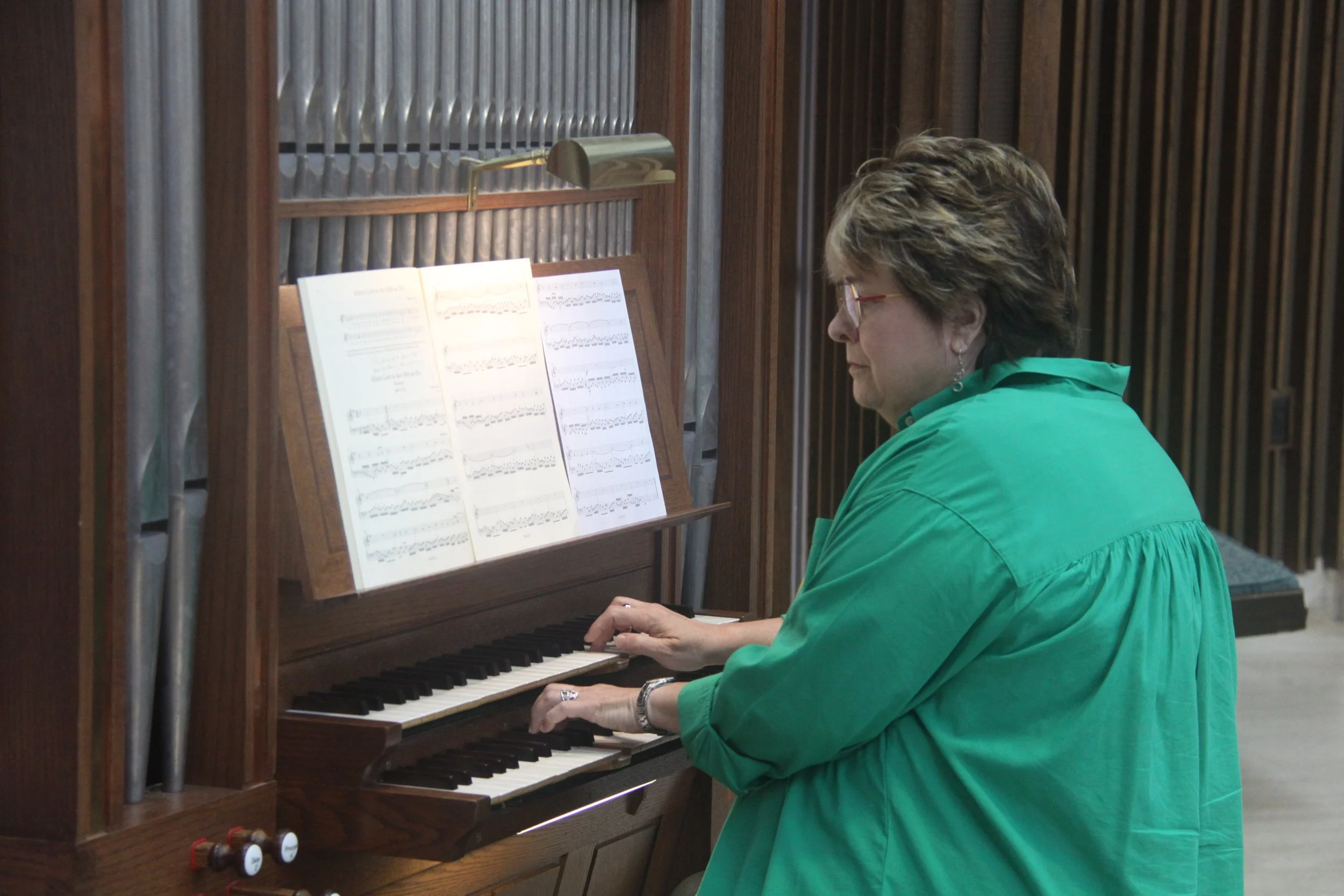 First United Methodist's organ in action.
