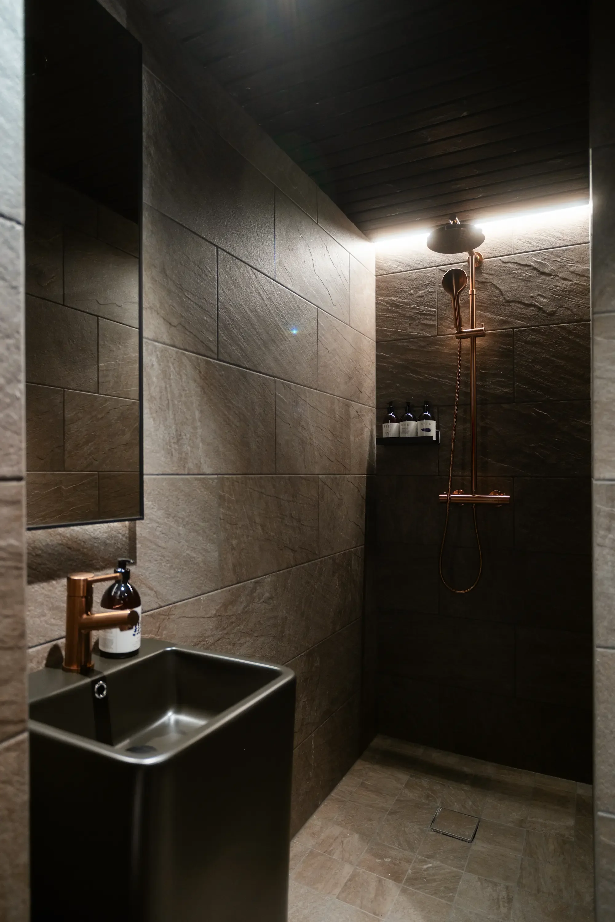 Bathroom design  halo igloos rovaniemi lapland