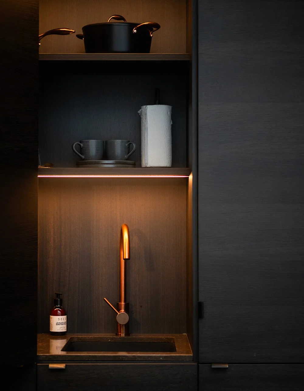 Kitchenette equipped with essentials