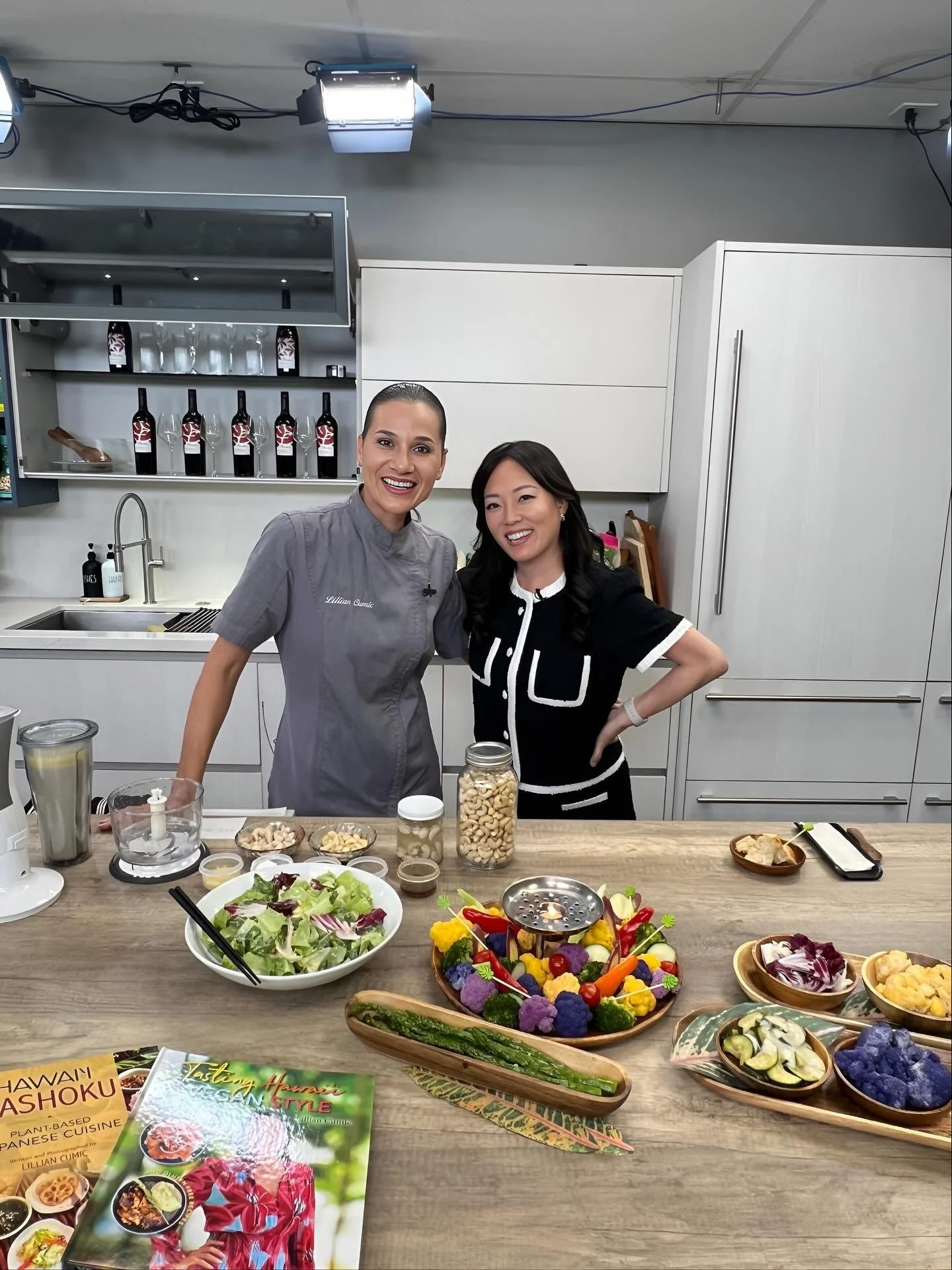 Huge Mahalo to Grace Lee and Hawaii News Now Sunrise for having me back on another segment to make my signature cashew cheese sauce. Watch the replay on my website lilliancumic.com👩🏼&zwj;🍳✅🌱

@hnn.sunrise 
#lilliancumic #hnnsunrise #cashewcheese 