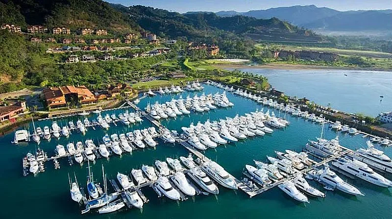 Charter a fishing boat from Los Suenos Marina in Herradura Costa Rica