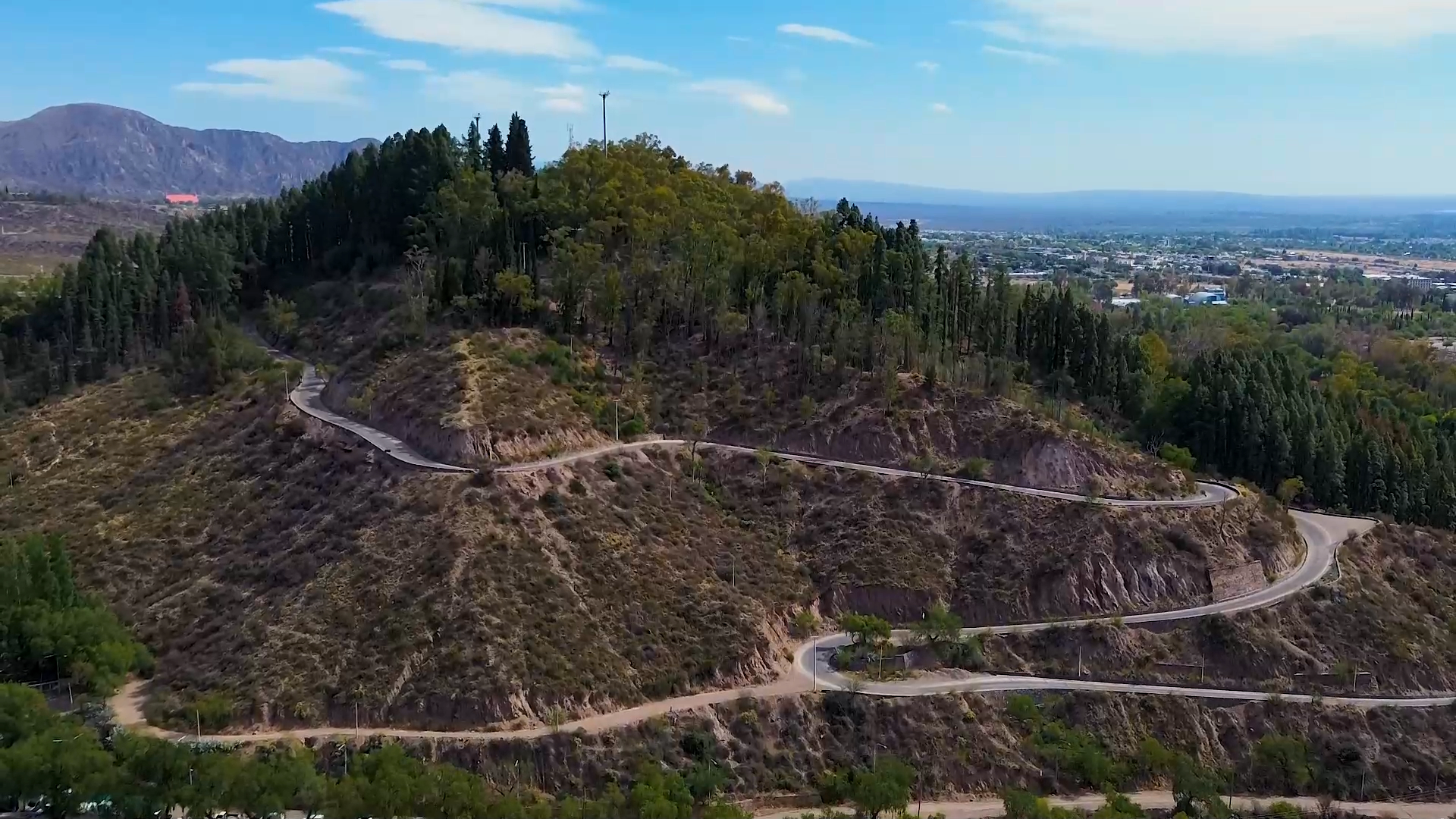 Entre Vinícolas e Montanhas