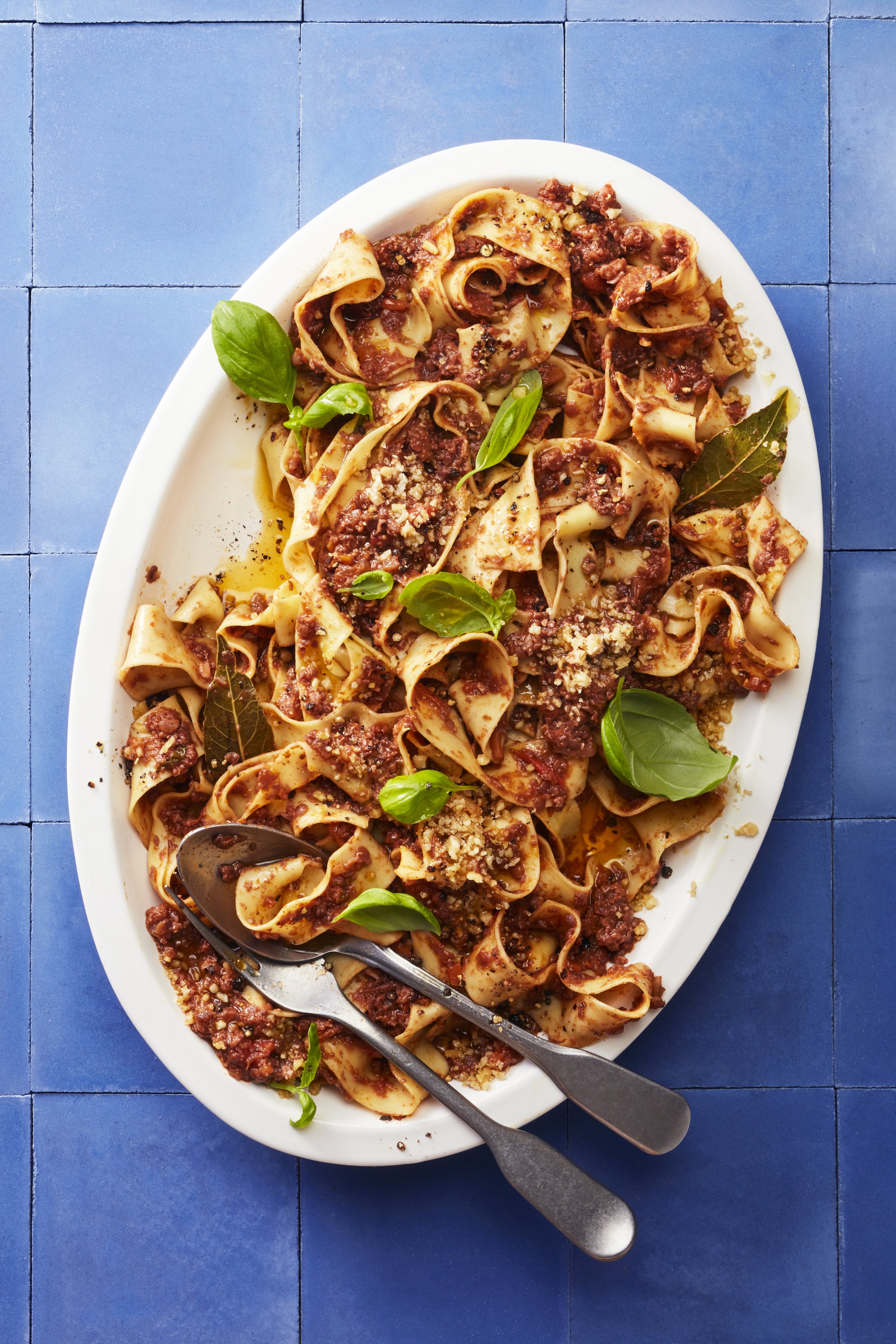 Olive_0122_Cover_WalnutLentilChestnutMushroomRagu_16.11.21 - 049CROP.jpg