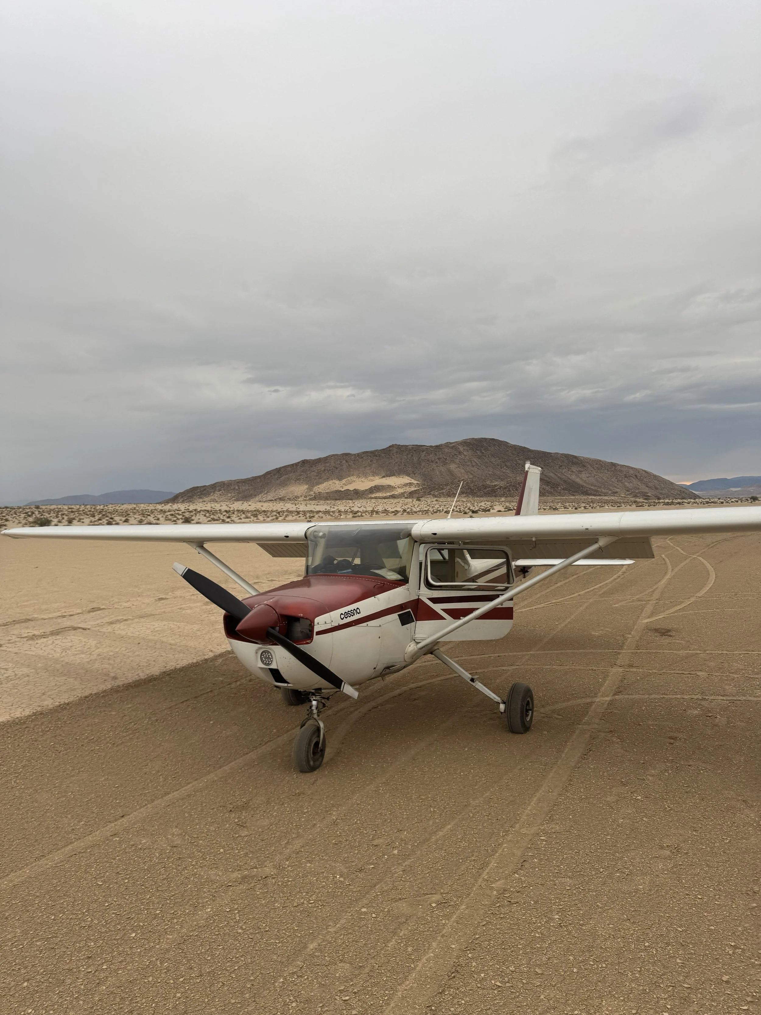 c-150 in desert.jpeg