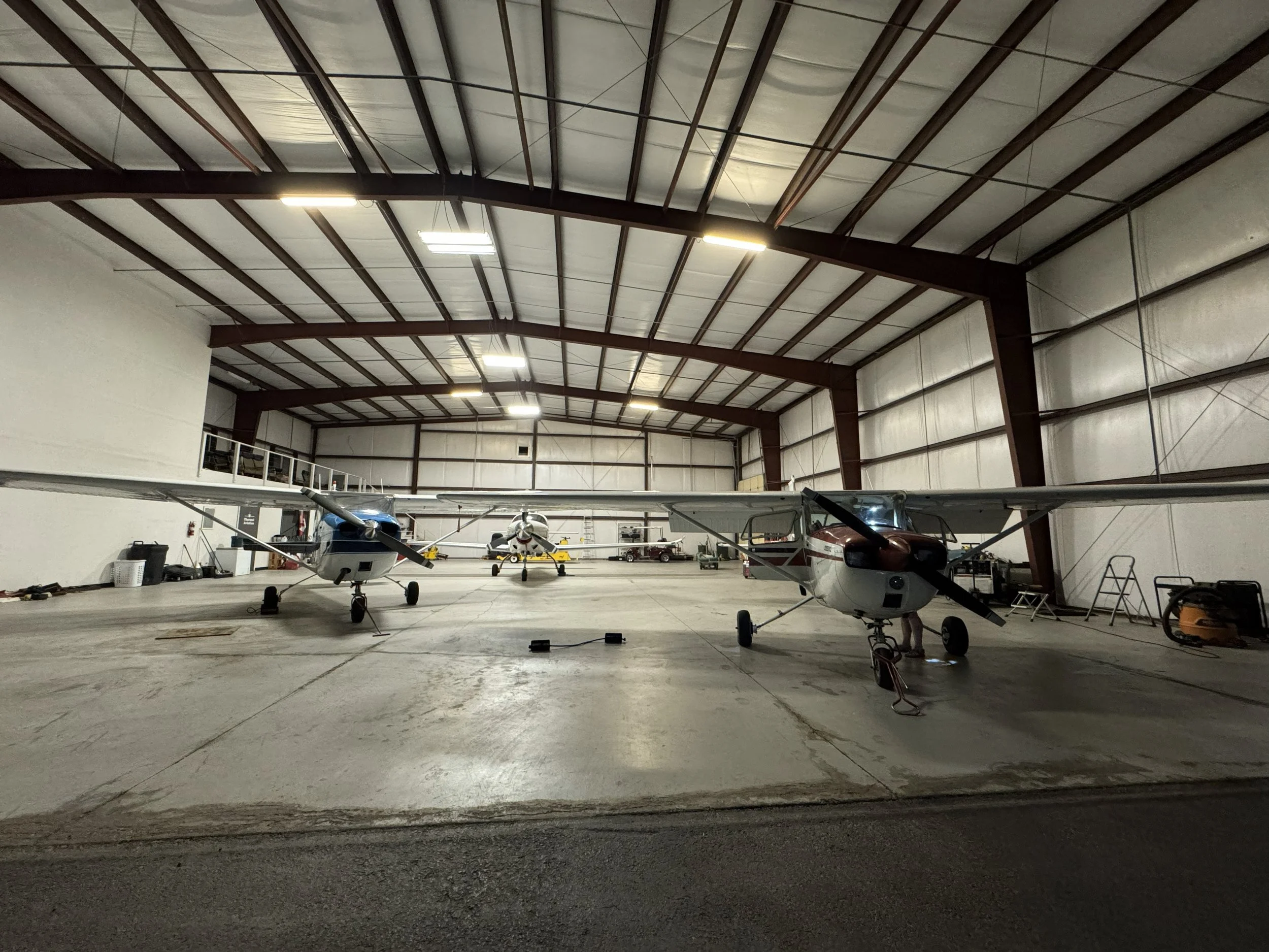 Planes In Hnagar.jpeg