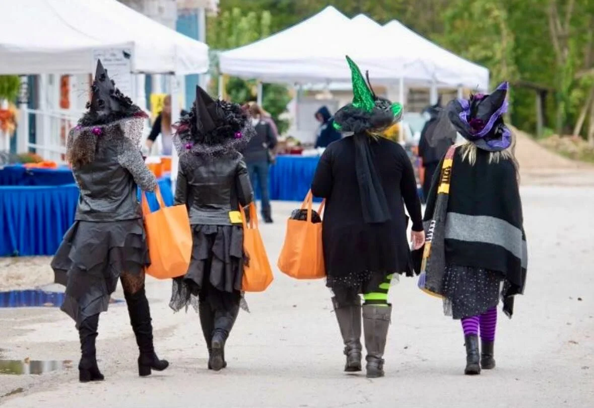 Happy Halloween!🎃 Years ago a client shared a National Geographic article on the history of sugar &amp; how it&rsquo;s &ldquo;more addictive than drugs,&rdquo; &amp; how it&rsquo;s infiltrated the American diet. As we approach Halloween...here is a 