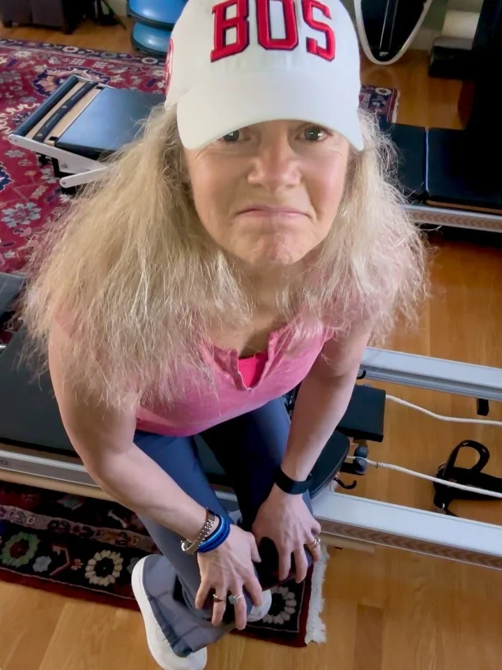 Pilates Reformer is a Playground for Adults&hellip;get strong arms with the reformer 💪 #pilates #pilatesisforeverybody #dopilatesdolife #reformerpilates #reformerstudio #reformerworkout a#reformerpilatesinstructor #lifeisgood #yesyoucan #funworkouts