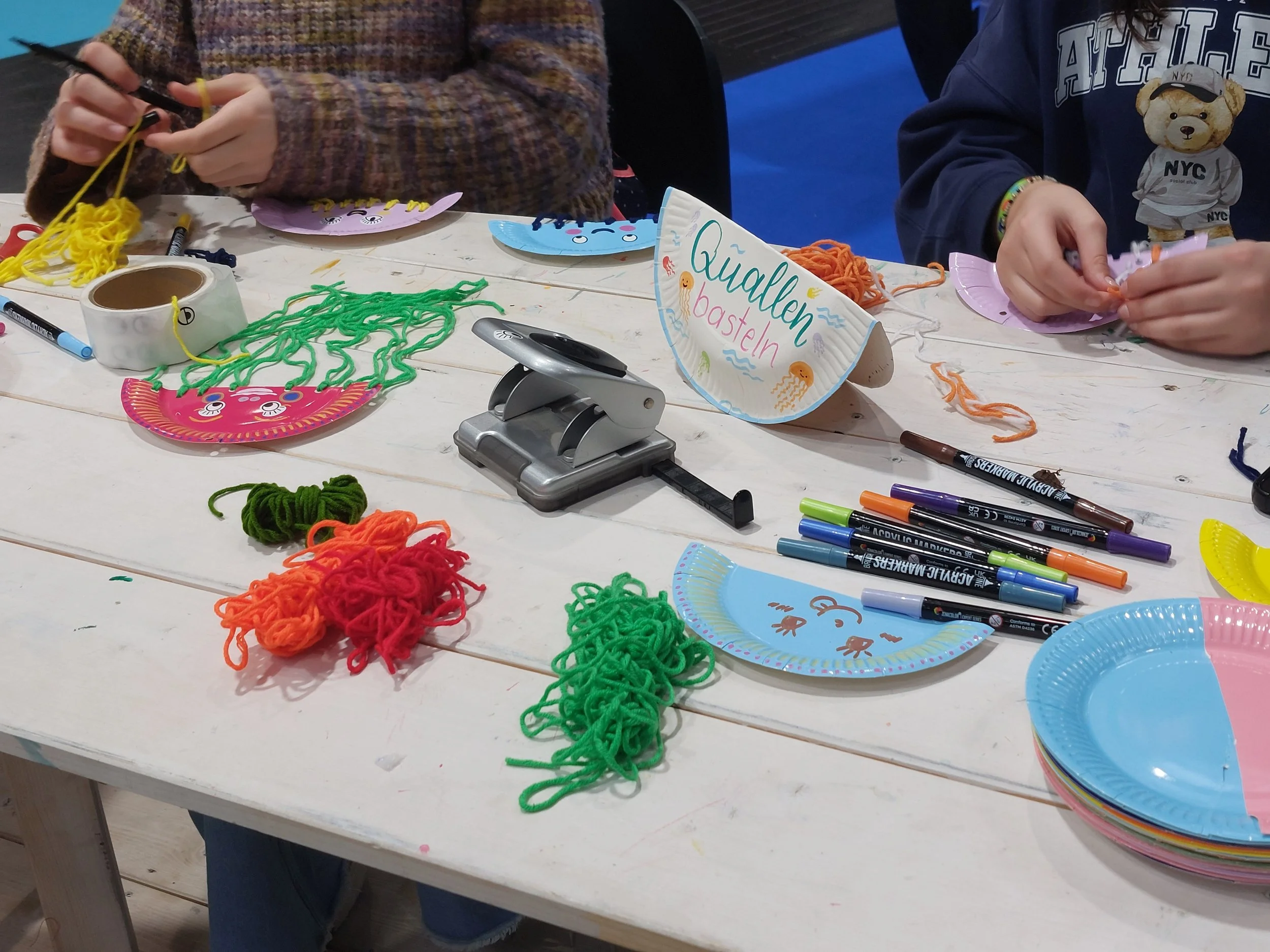 20260121_LYO_DMS_Workshop_Quallen basteln4.jpg