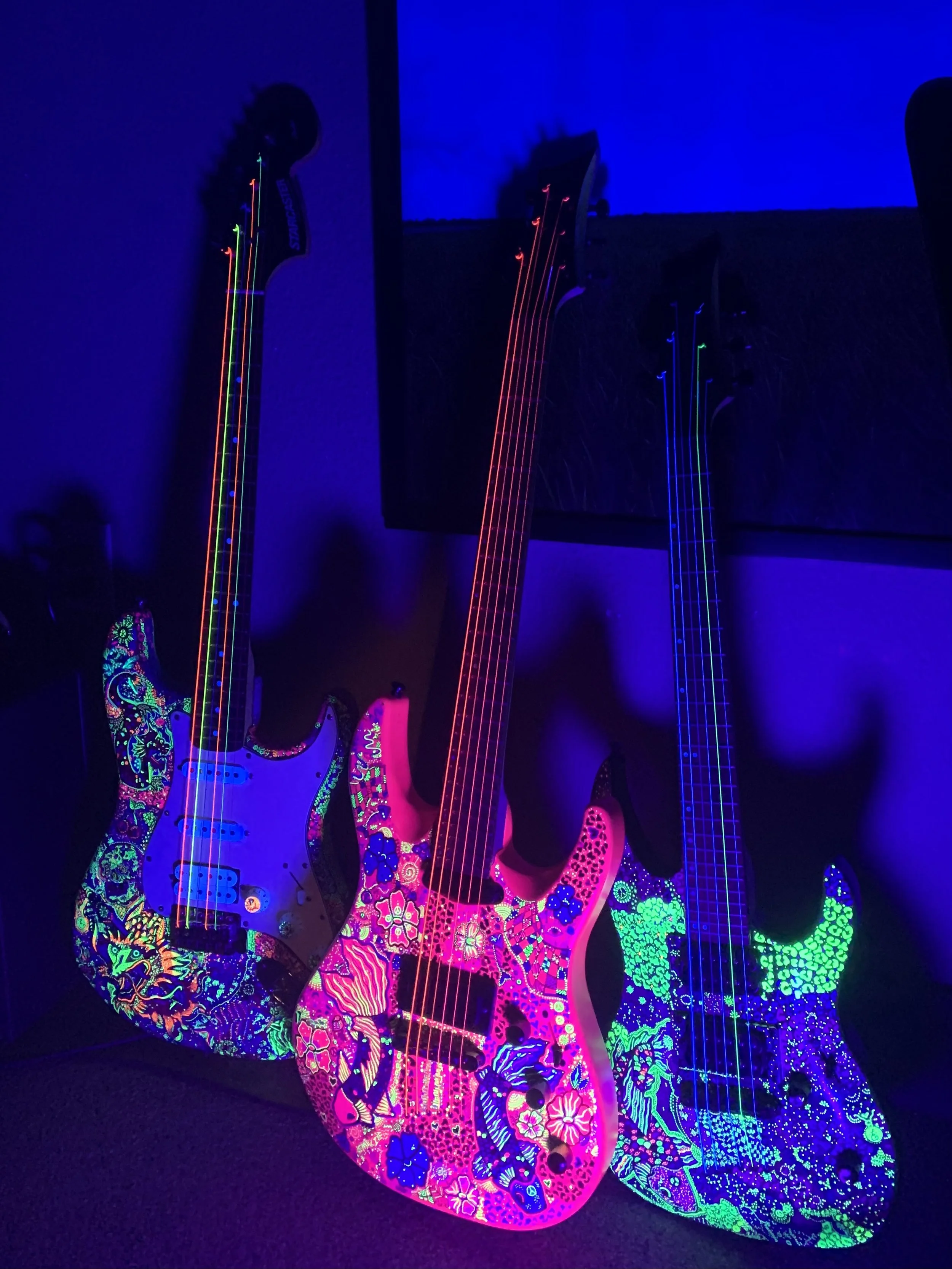 DR STRINGS x EMILIE ROSATI CUSTOM GUITARS