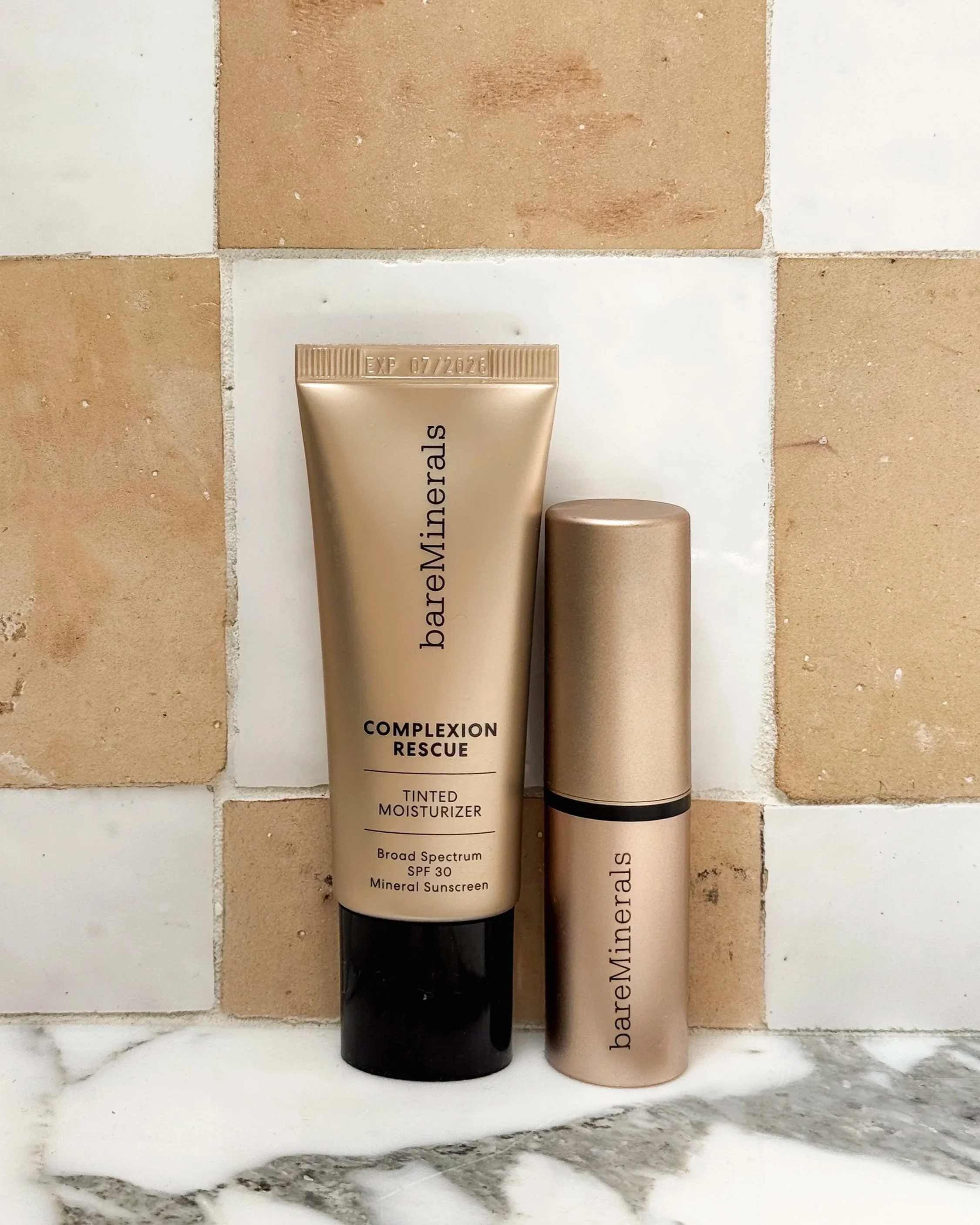 bare-minerals-crtm-stick-bathroom-ason-agency.jpg.jpg