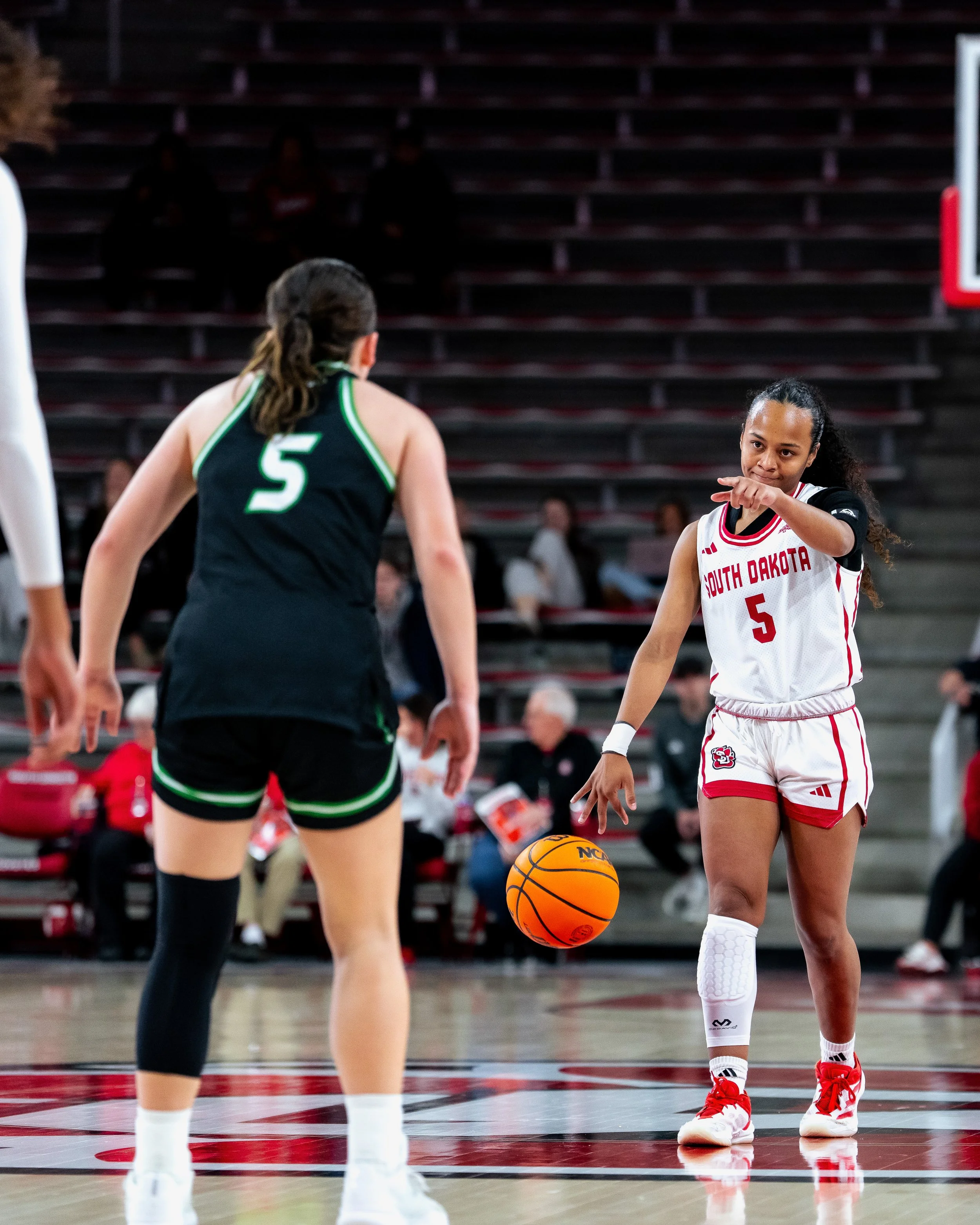 Website 25-26 WBB-3.jpg