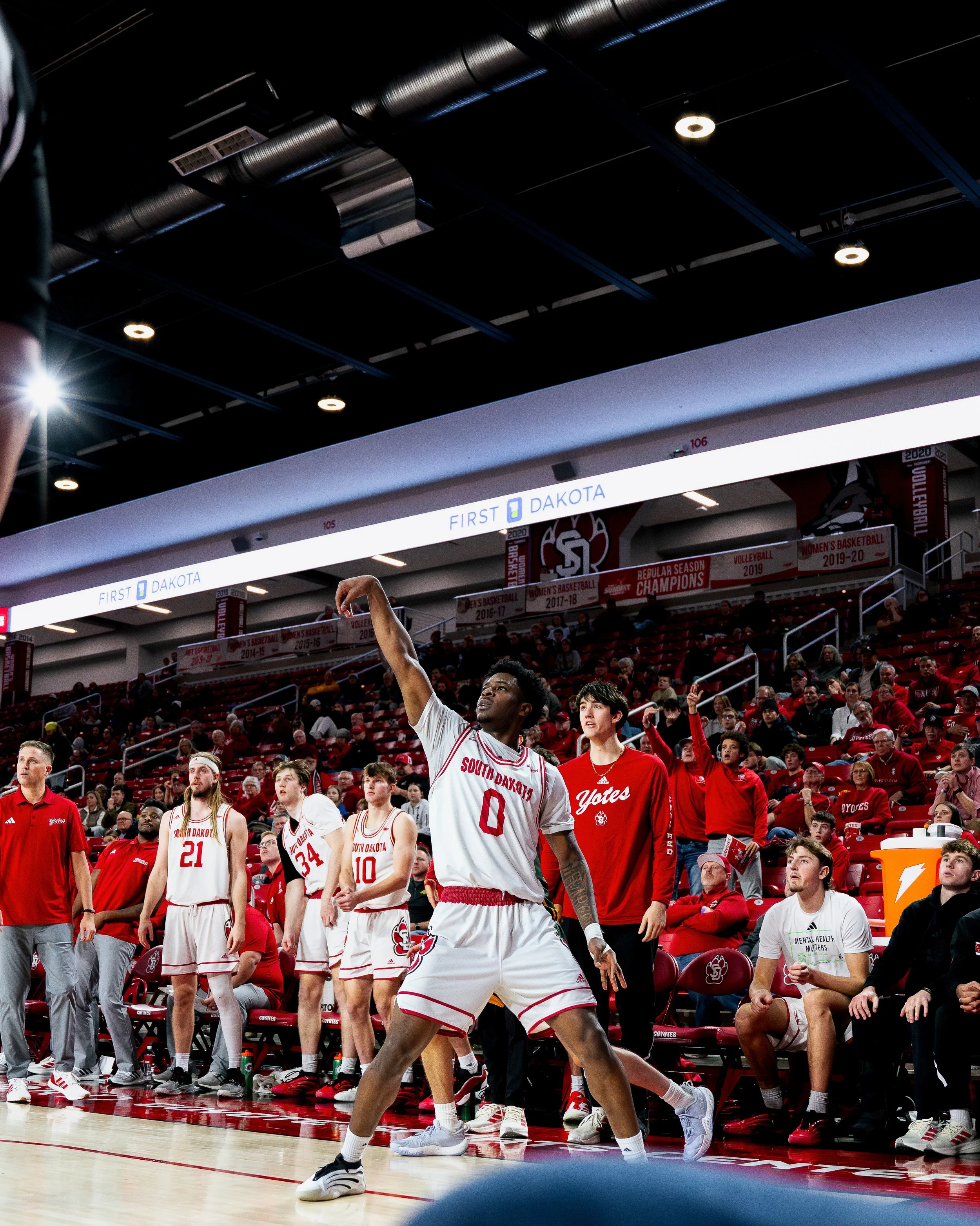 Website 25-26 MBB-3.jpg