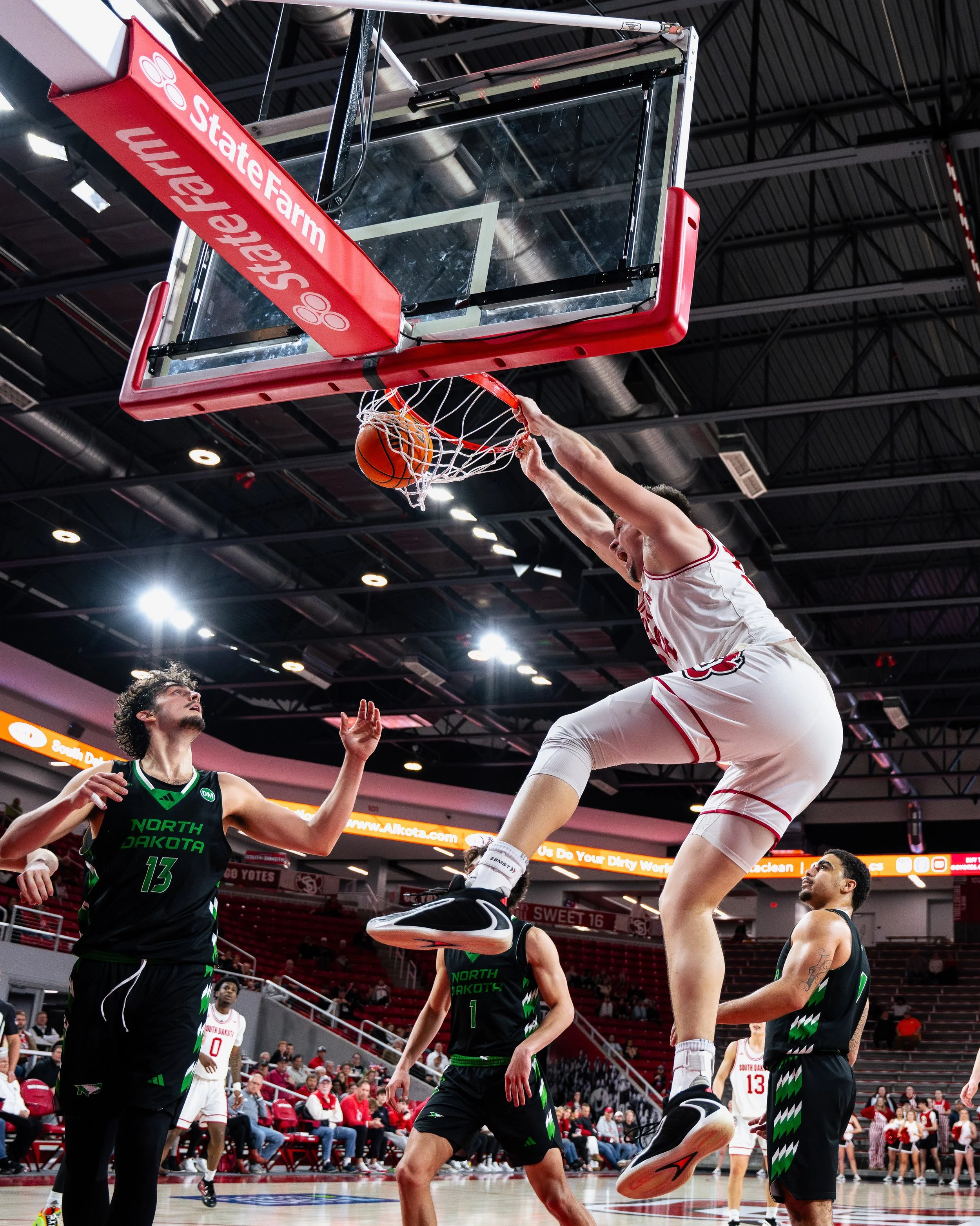 Website 25-26 MBB-13.jpg