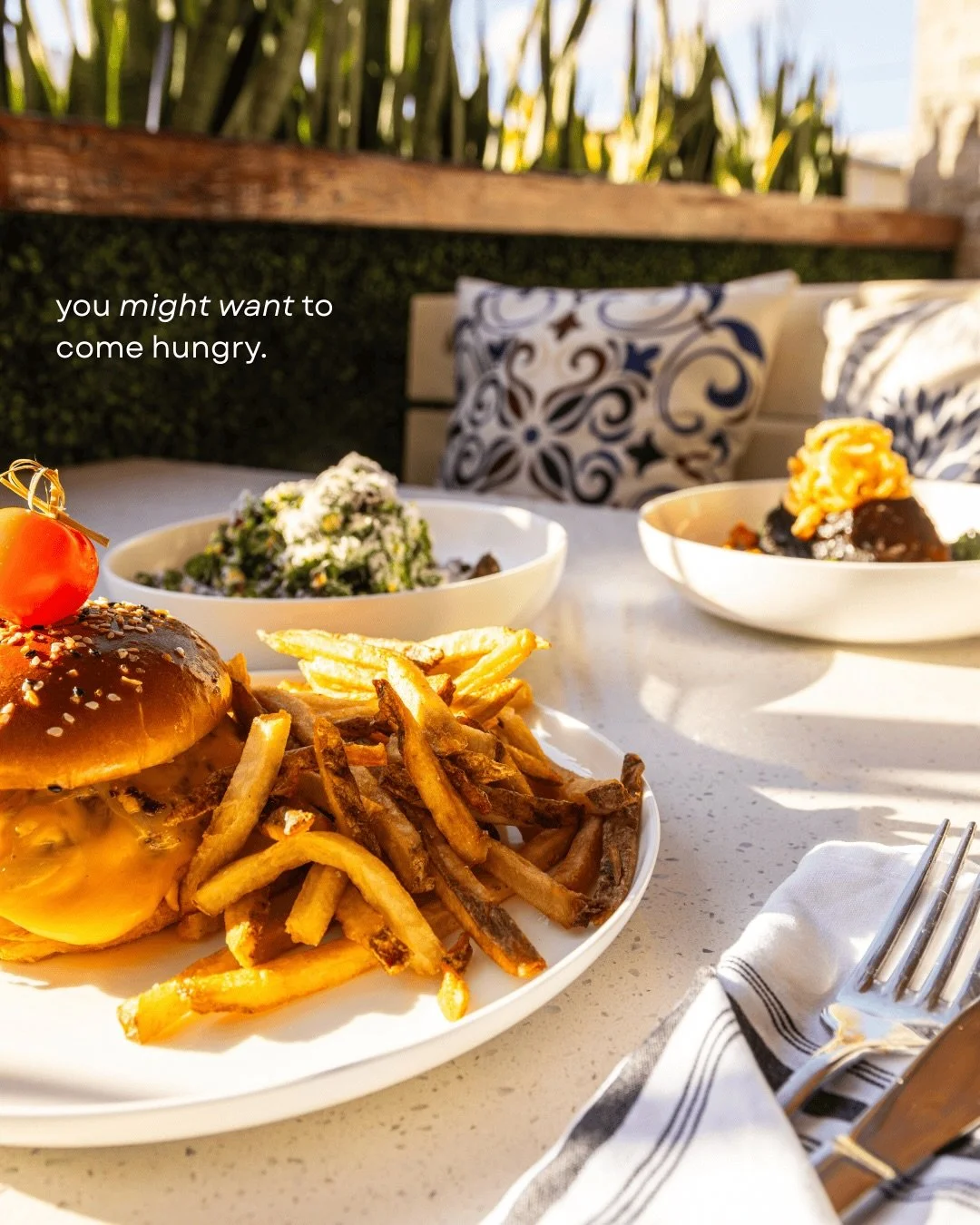 Sun&rsquo;s out. Table&rsquo;s full.

Burger, short rib, and a little green to balance it out. ☀️

#TampaEats #SouthTampa