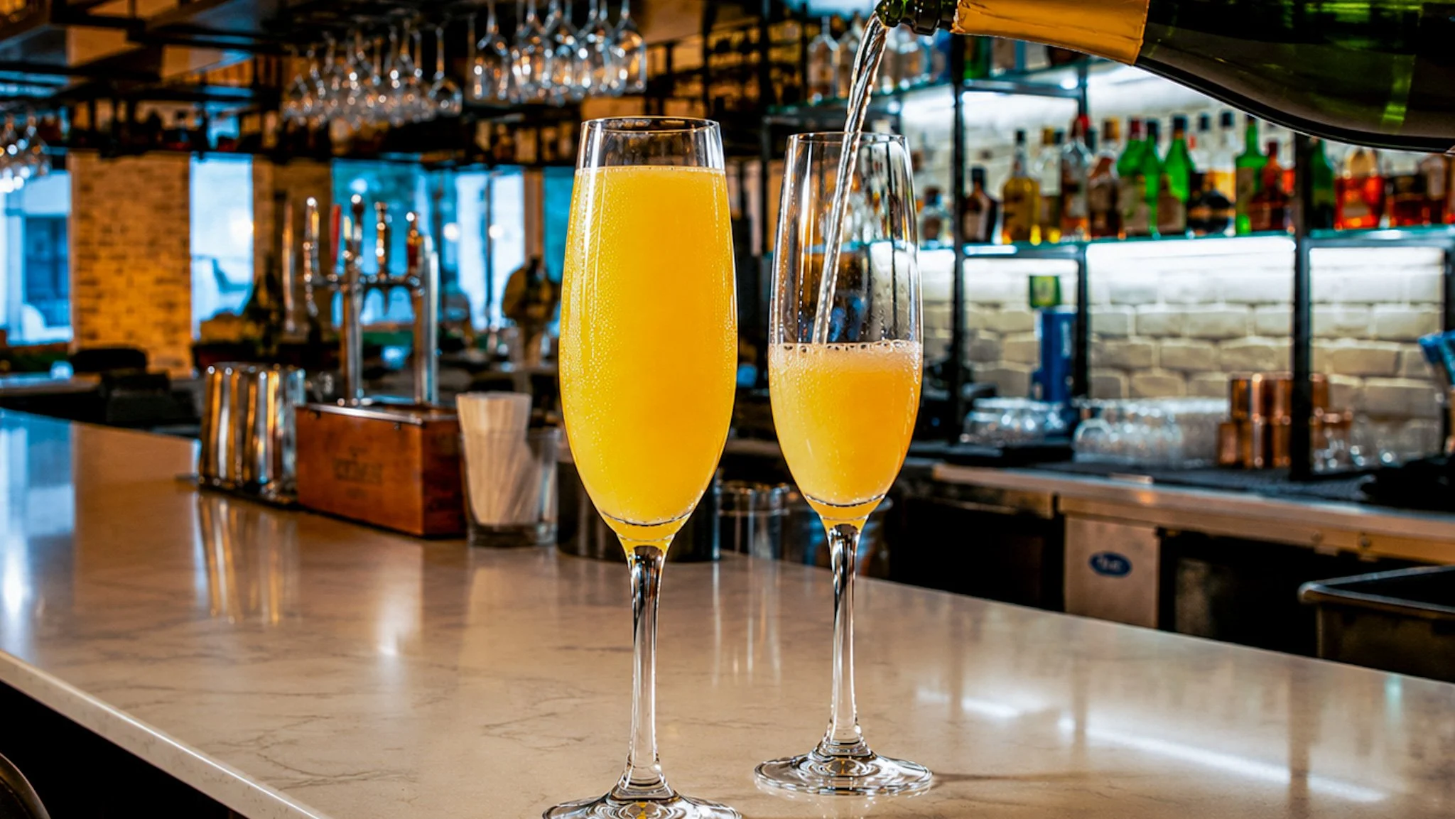 With a beautiful weekend ahead, enjoy bottomless mimosas and brunch done the right way 🥂 It's time to let the mimosa's flow 🙌