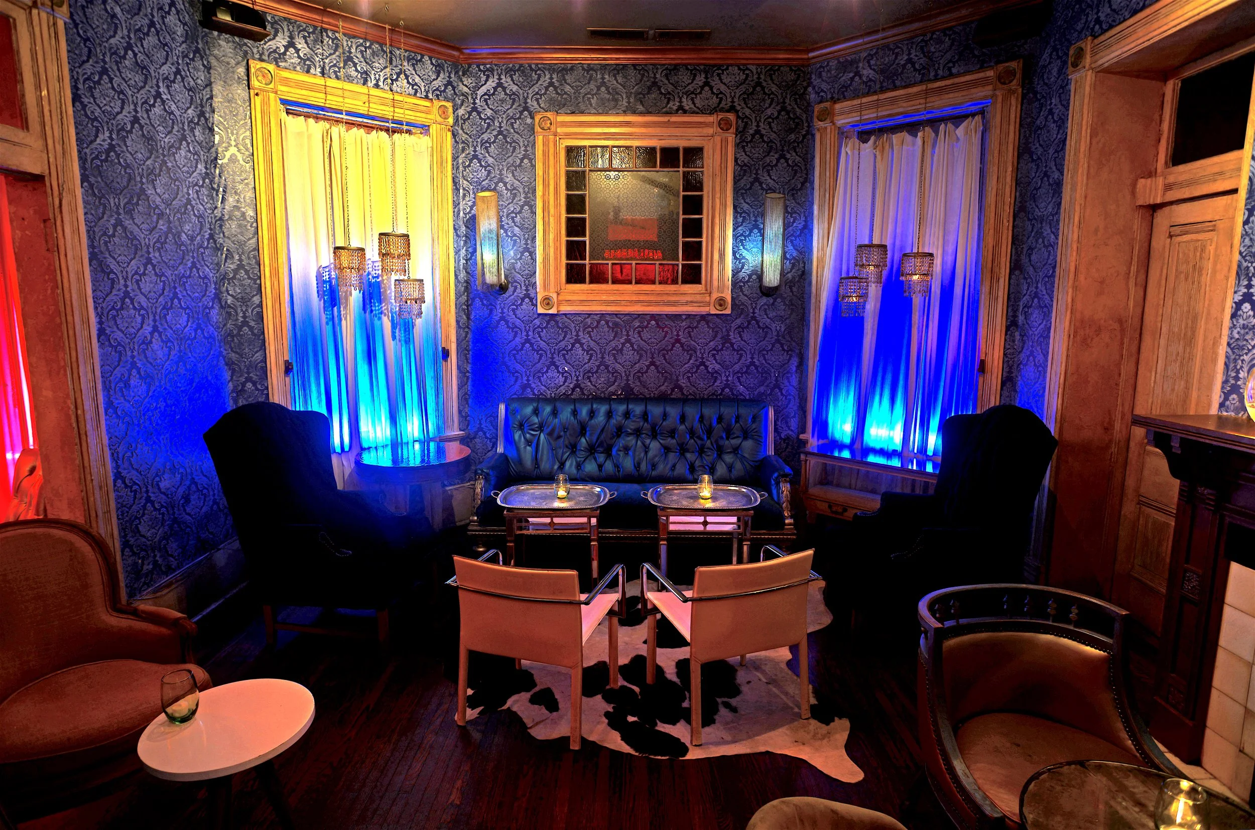 Mollie Fontaine Lounge