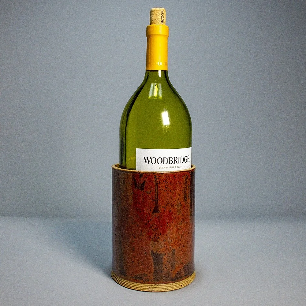 Short Cylinder 4in Diameter Red Plain w_Wine.jpg