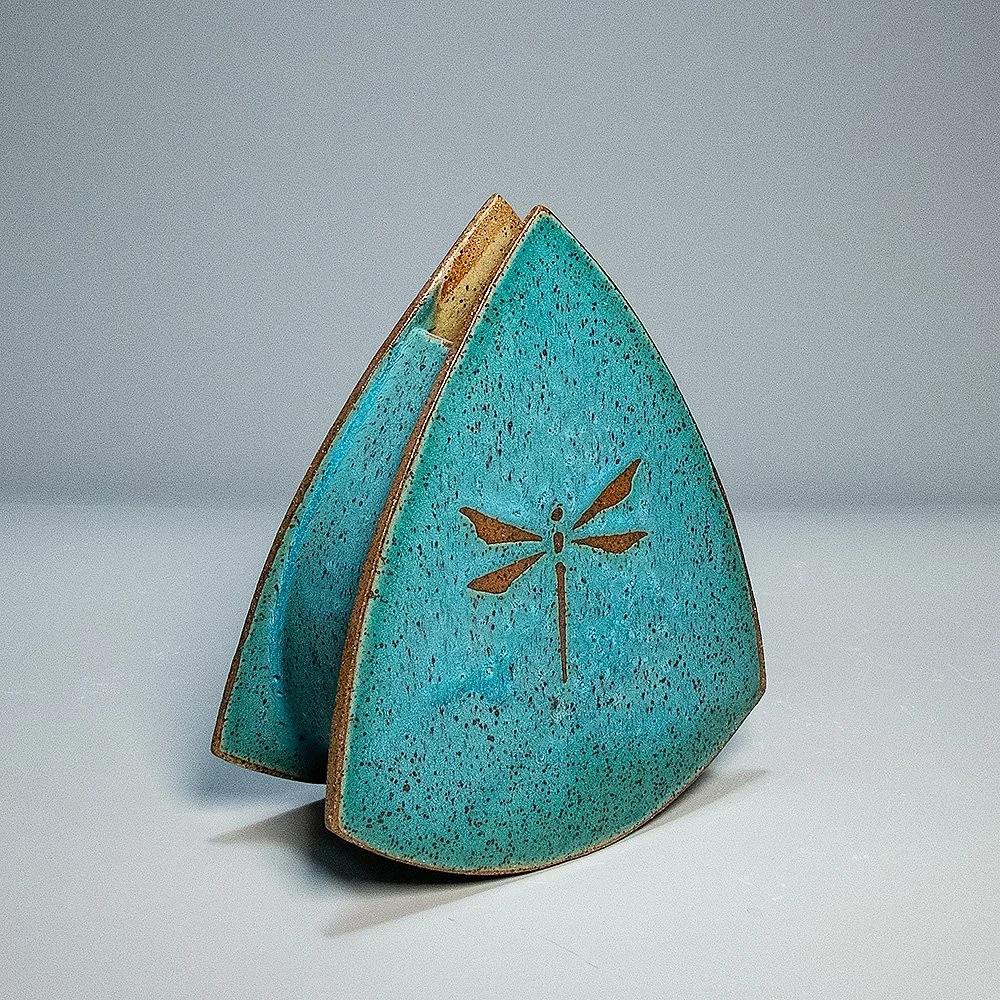 Teardrop Vase Turquoise Dragonfly 1 3Q.jpg