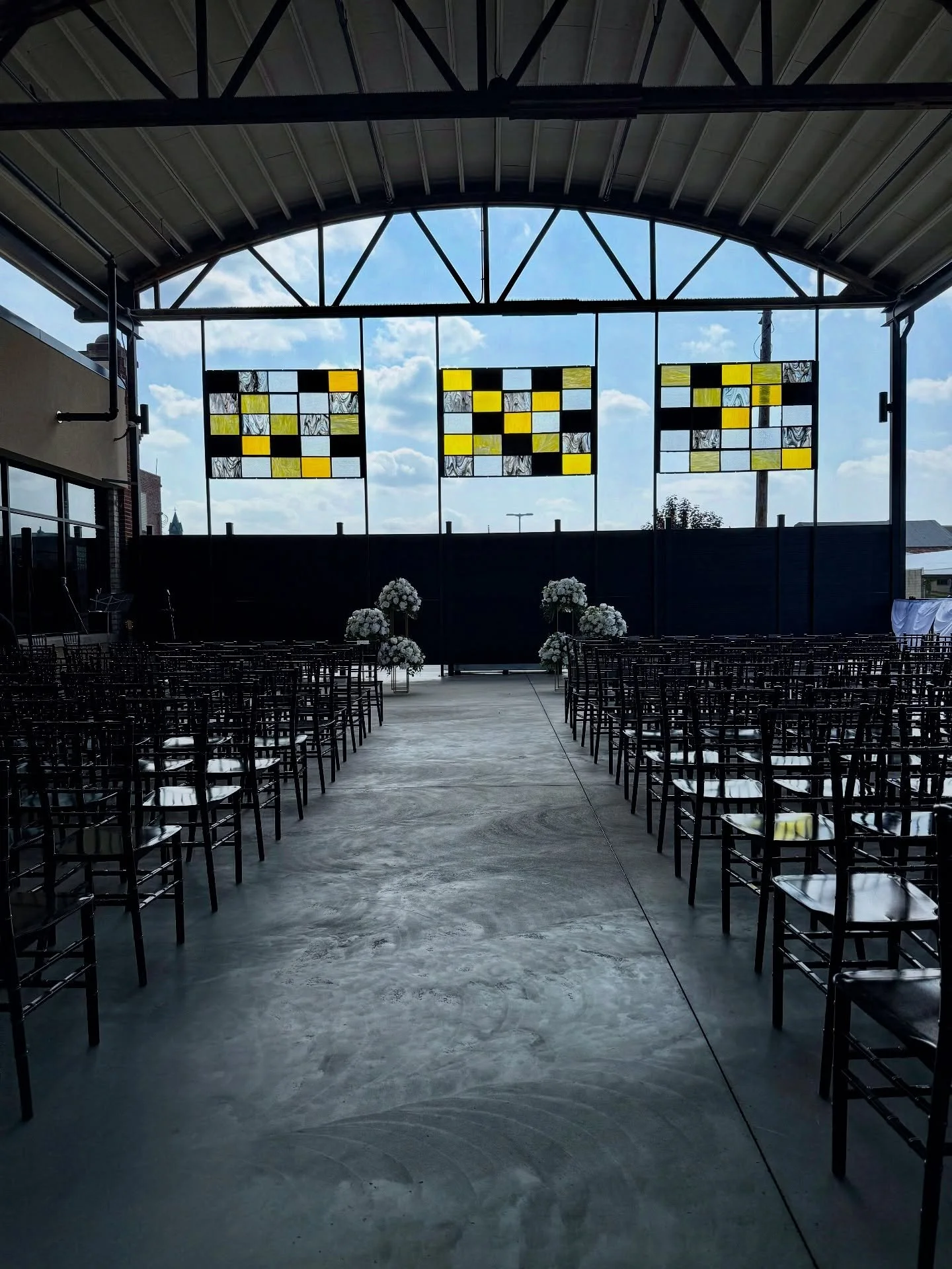 πPatio season may be coming to a close, but these patio weddings this wedding season we will never forgetβοΈ